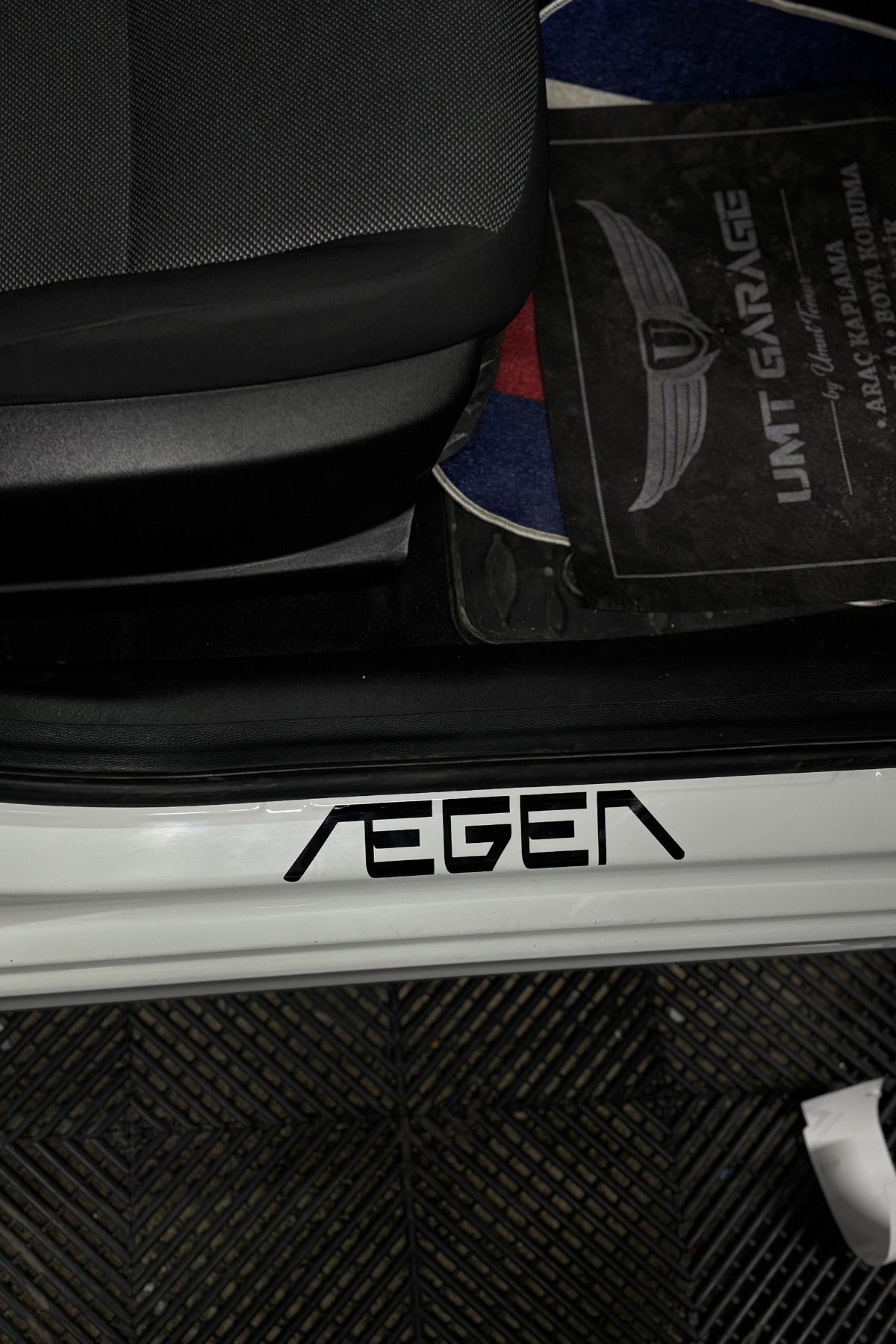 Fiat Egea için Siyah Renk Kapı Eşiği Sticker Seti (2 Parça)