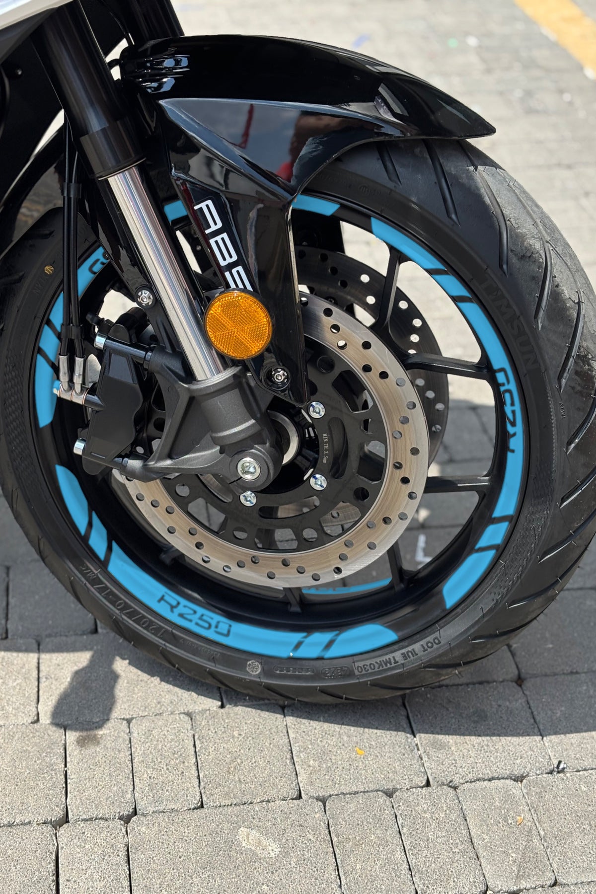 RKS R250 için 12 Parça R250 Yazılı Jant Şeridi Sticker Seti (Ön Arka Sağ Sol Yeterli)