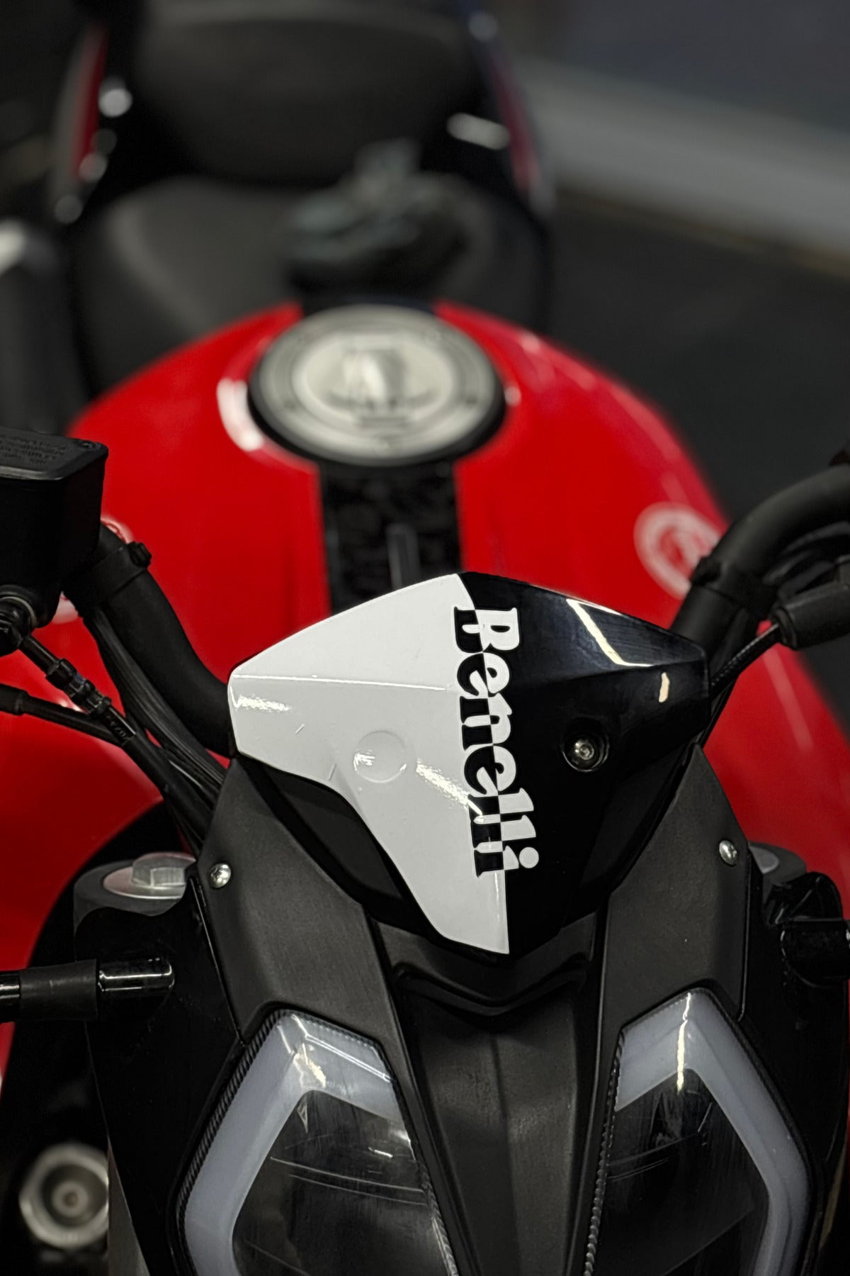Benelli 125s için Benelli Yazılı Kafa Detay Sticker