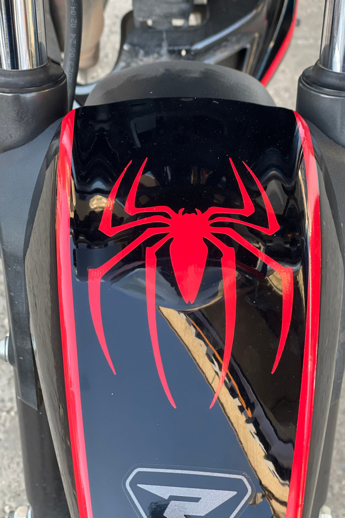 Motor-Araba-Kask için Kırmızı Örümcek Spider Etiket Sticker (1 Adet)