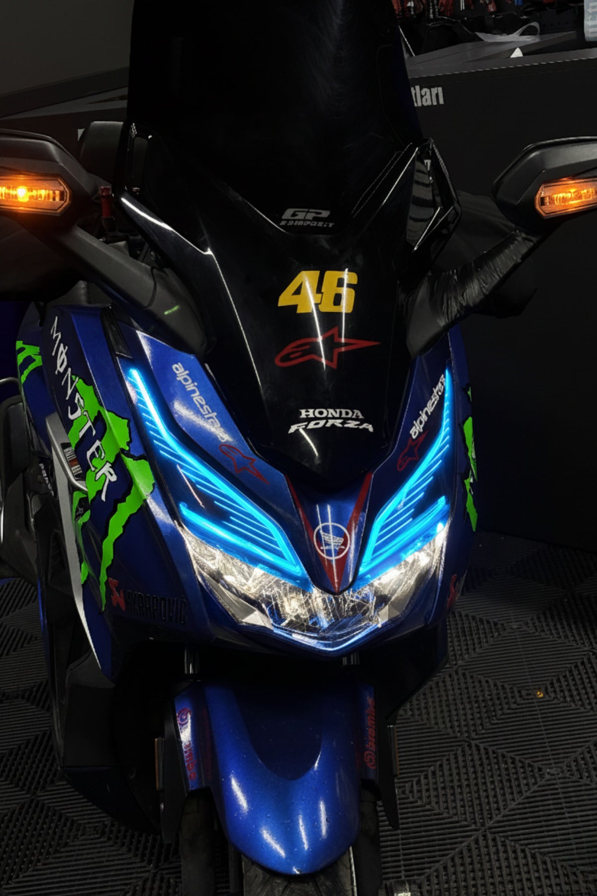 Honda Forza 2018-2022 Yılları için Far Tasarım Far Sticker Etiket