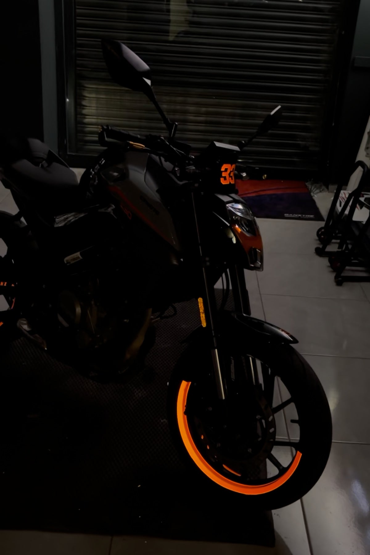 Motosiklet 17 Inch Jantlara Uyumlu Reflektörlü Yarım Jant Şeridi