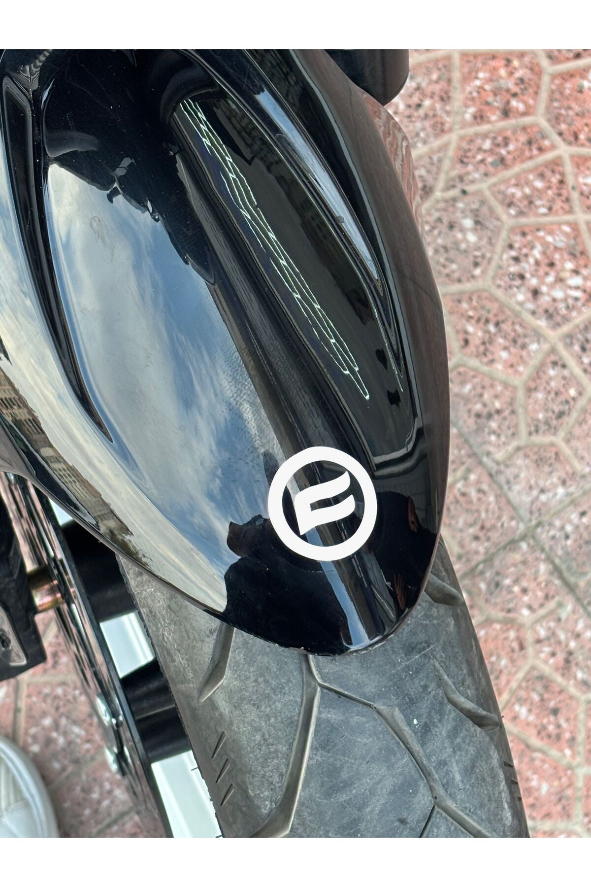 CFMOTO Ön Çamurluk için 3.5CMX3.5CM Logo Sticker Etiket (1 Adet)