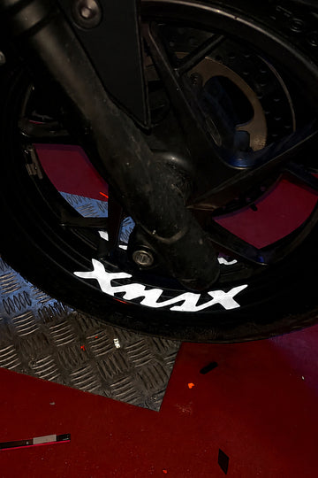 Yamaha Xmax için Uyumlu Reflektörlü Jant içi Xmax Yazısı ( 4 Adet)