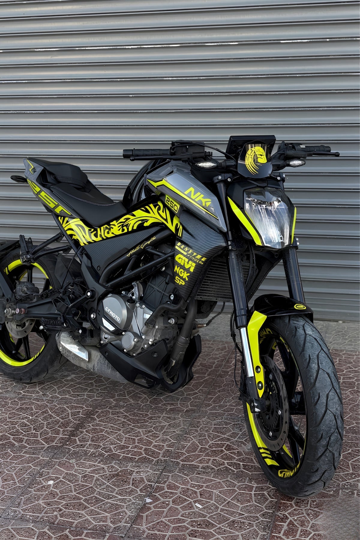 CFMOTO NK250 için Tribal Detaylı Komple Jant ve Grenajlar için Sticker Seti