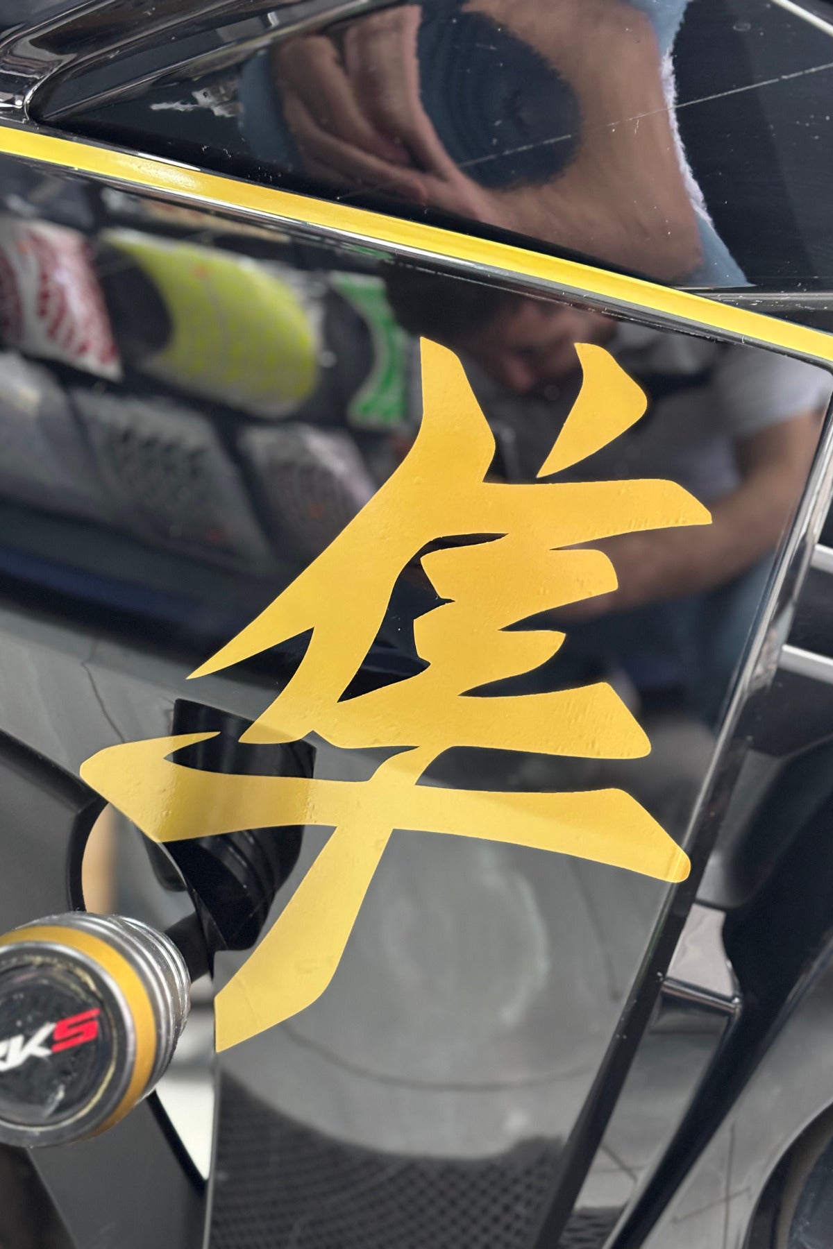 Motosiklet için Mat Gold Renk Büyük Boy Hayabusa Logoları (Sağ ve Sol toplam 2 Adet)(30CM Boy)