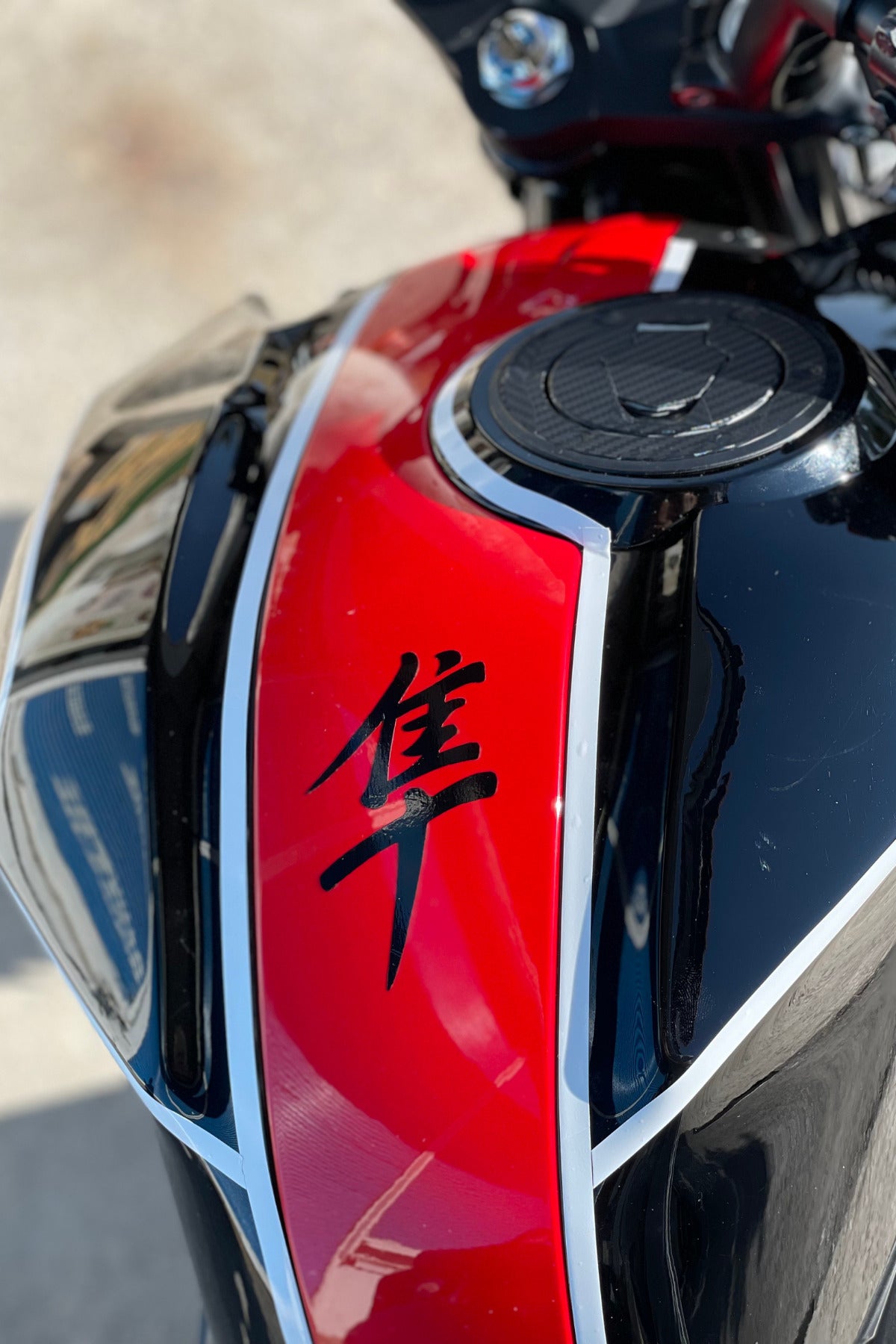 Motor-Araba-Kask için Dekoratif Japonca Yazı Siyah Hayabusa Logo Sticker Etiket 10CM