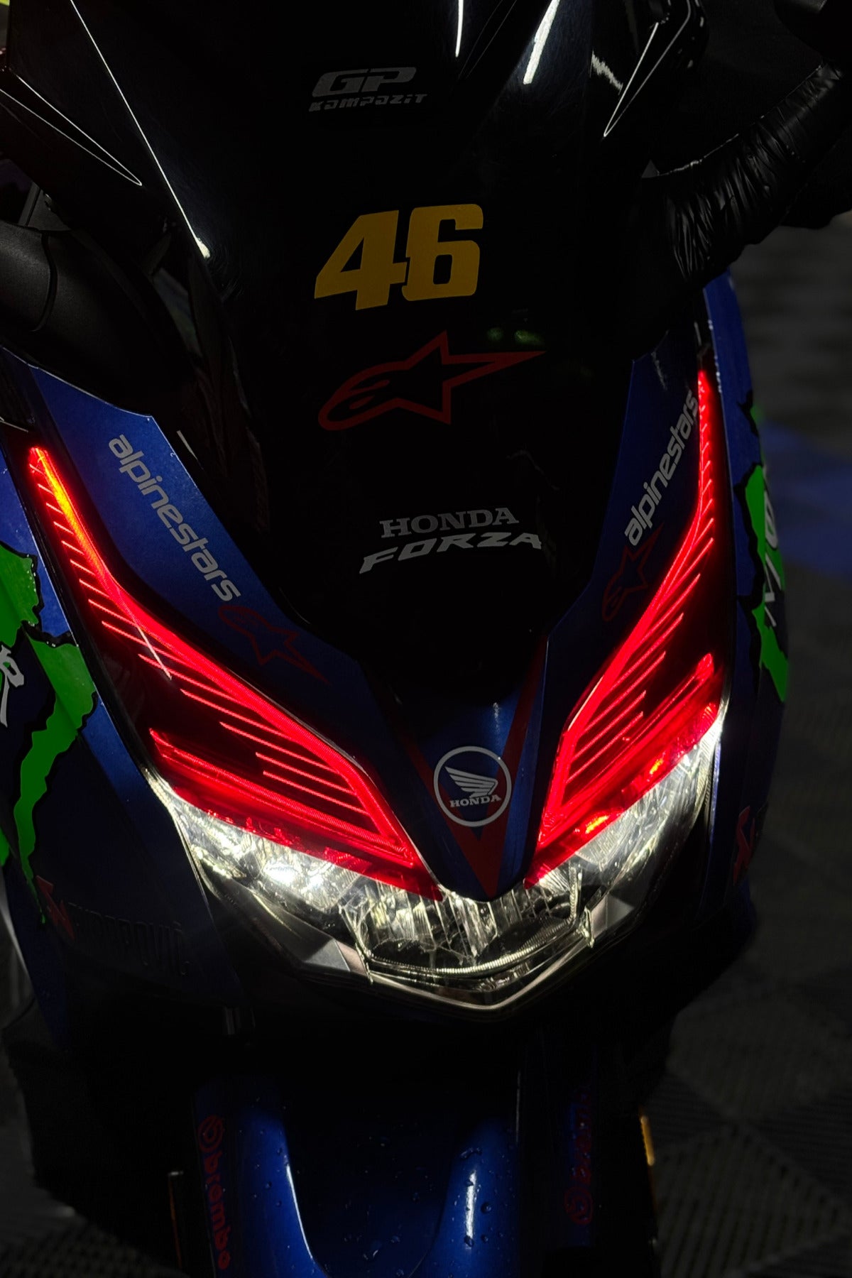 Honda Forza 2018-2022 Yılları için Far Tasarım Far Sticker Etiket