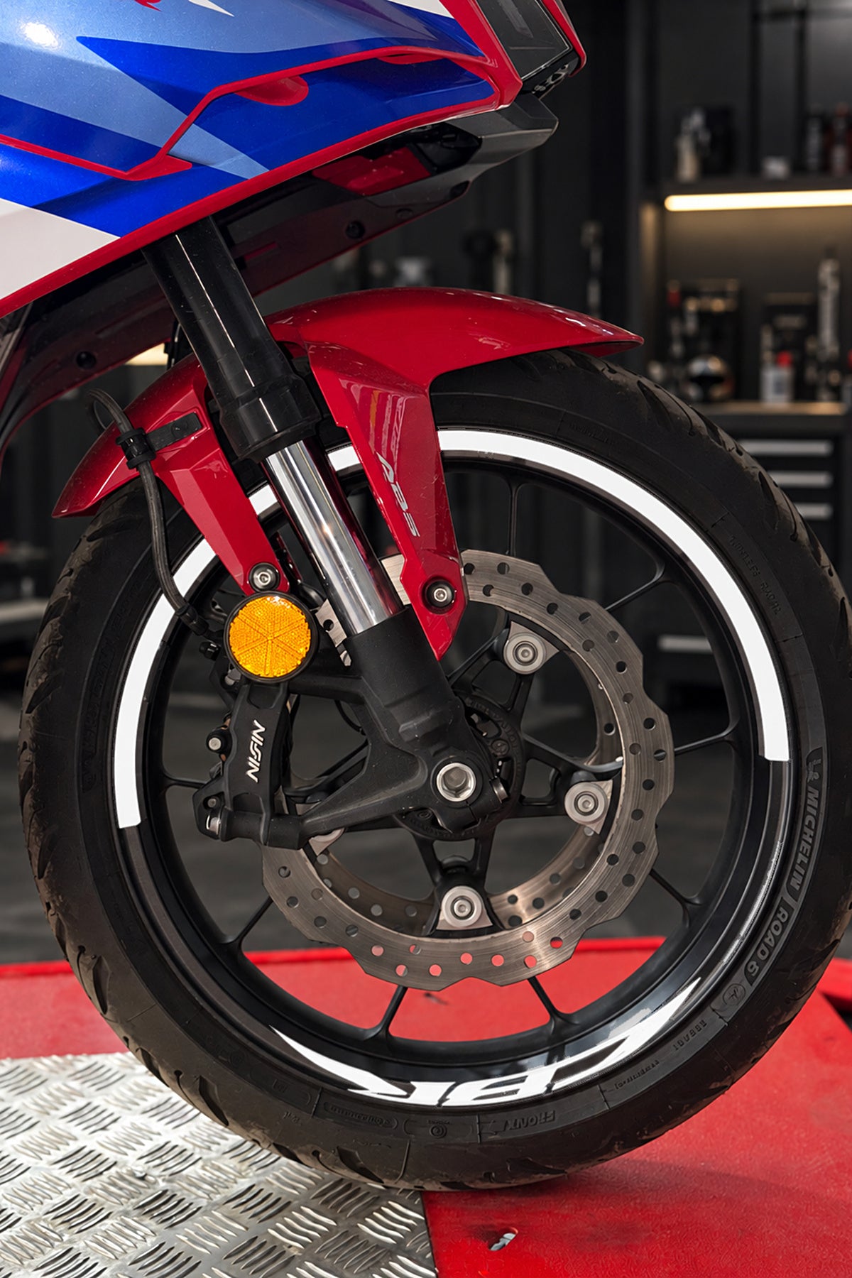 Honda CBR Motosiklet Grubu için CBR Yazılı Yarım Jant Şeridi Sticker Seti (Ön ve Arka Yeterli)
