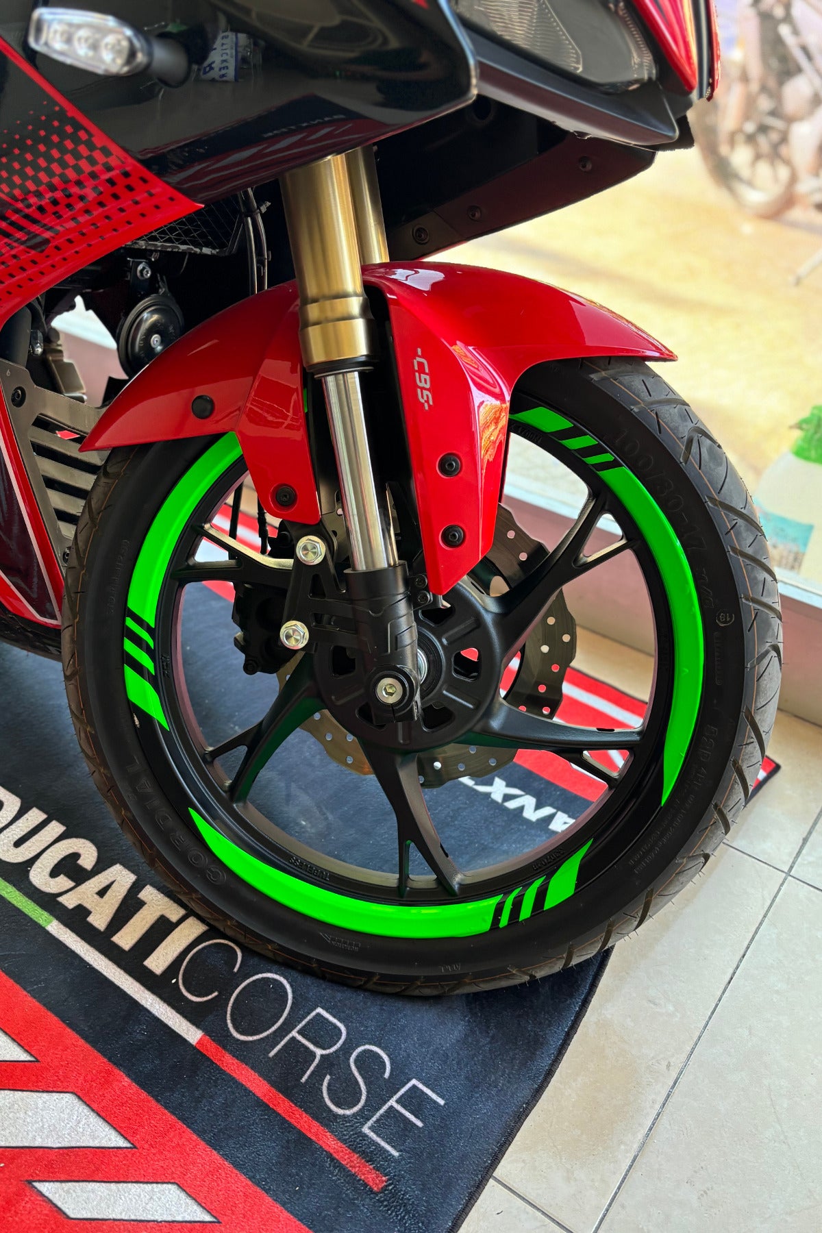 Motosiklet 17 ınch Jant Grubu için Tüm Motorlara Uyumlu Neon Yeşil Jant Şeridi (12 Parça)