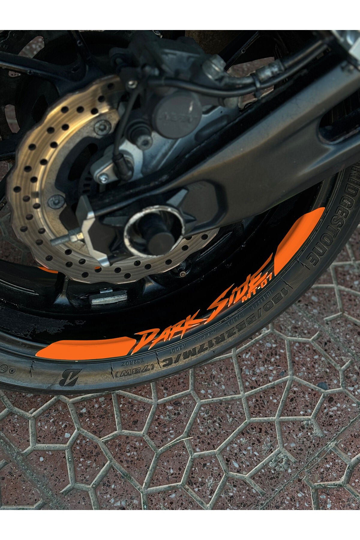 Yamaha MT-07 için Dark Side MT-07 Jant Şeridi Sticker Seti (8 Parça) (Ön-Arka Yeterli)
