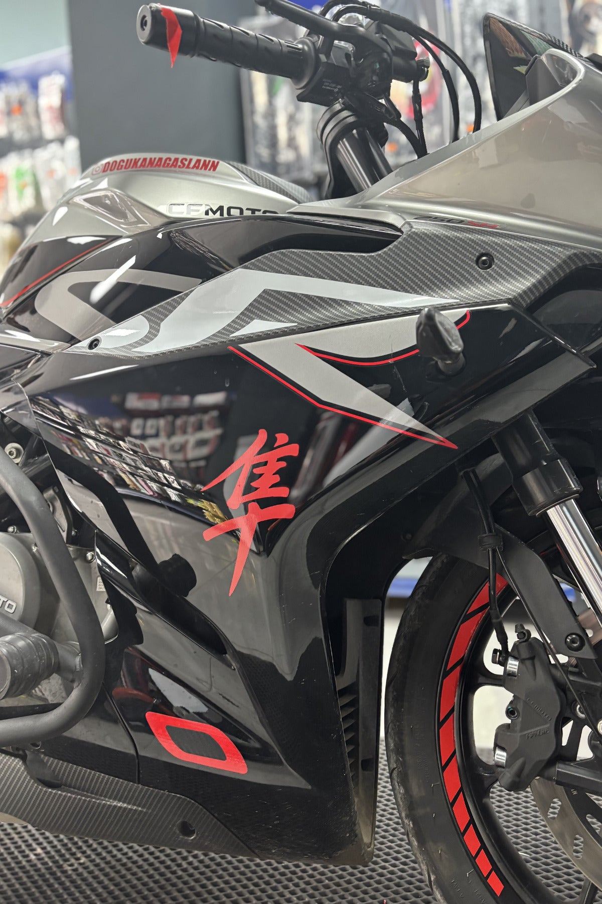 Motor ve Kask için Kırmızı Renk Hayabusa Sticker Etiket (1 Adet)