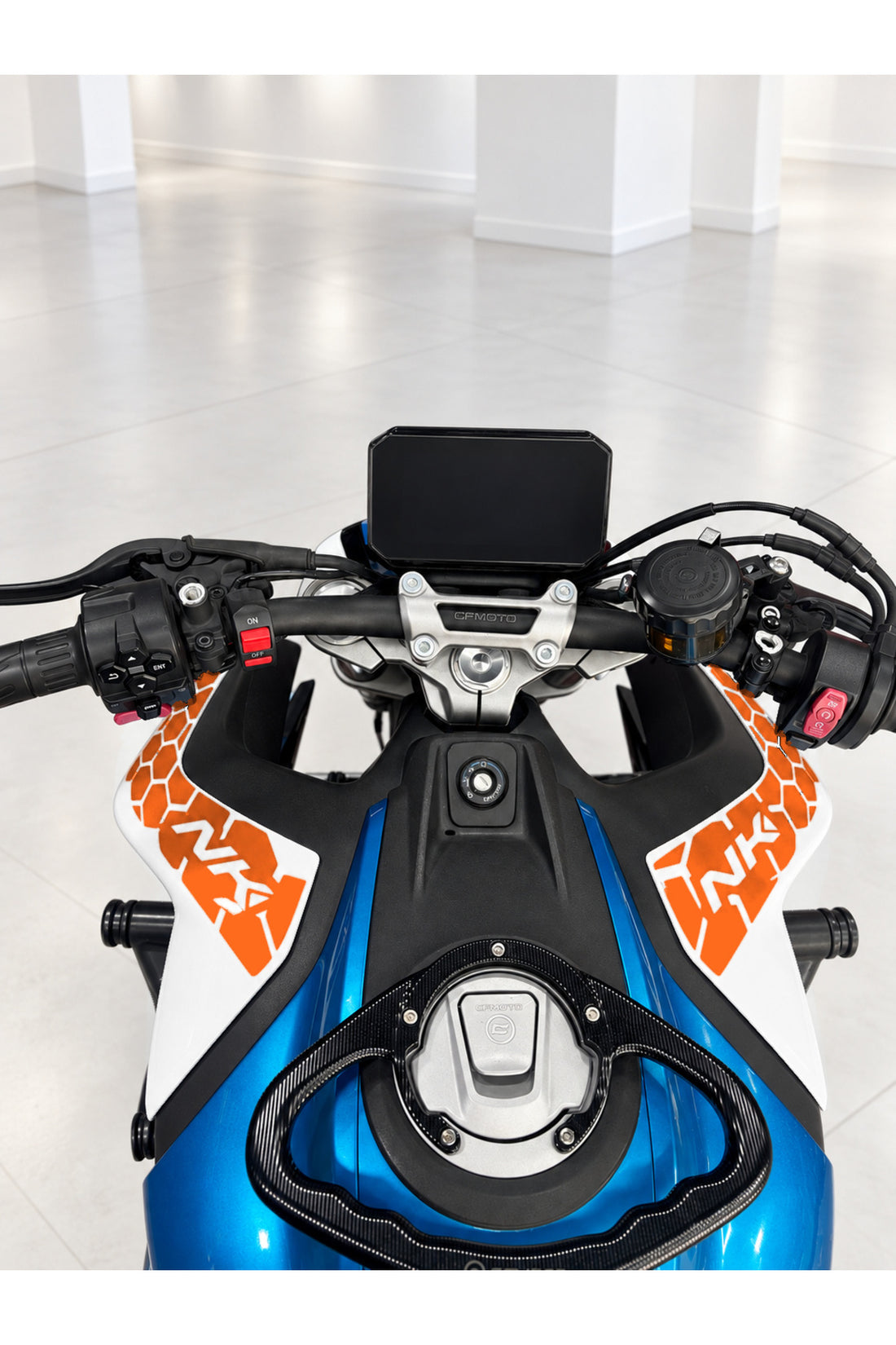 CFMOTO NK450 için Depo Önü Kordon Sticker Seti (Sağ ve Sol )