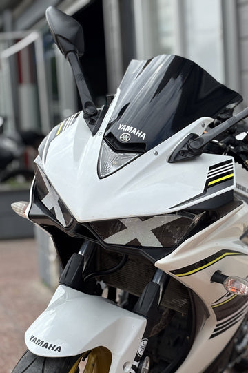 Yamaha R25 Eski Kasa için 2018-2014 Yıllarına Uyumlu X Delikli Göz Sticker