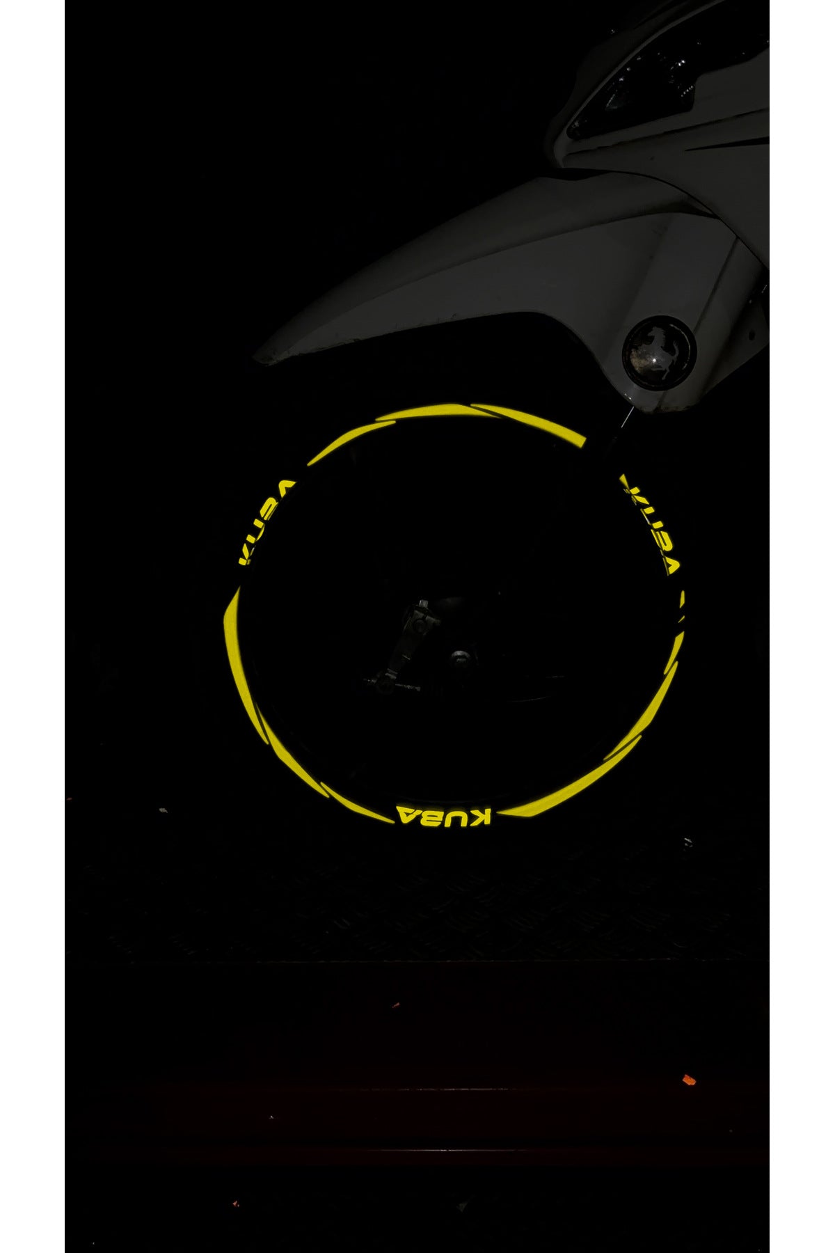 Kuba Cup Motor için Reflektörlü Jant Şeridi Sticker Seti (Tüm Cuplara Uyumlu)