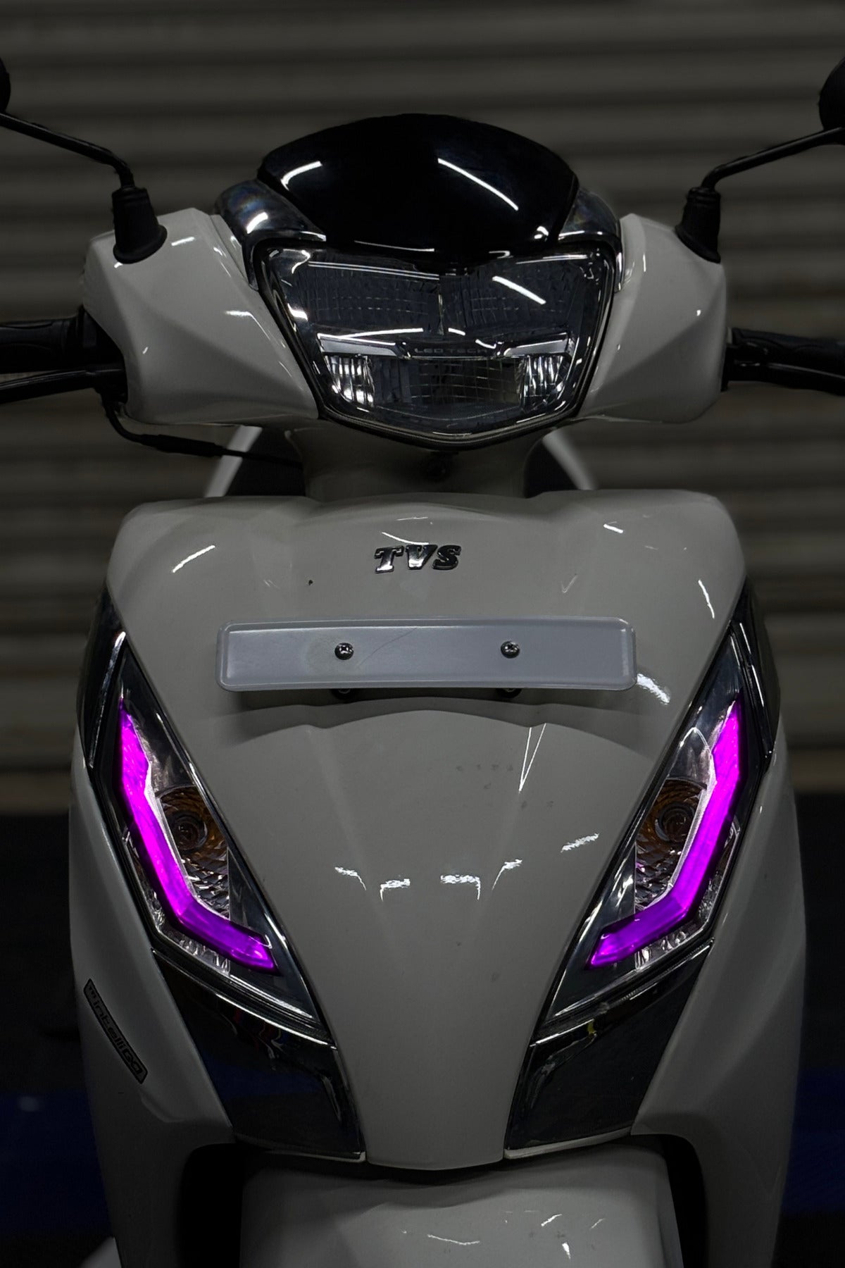 TVS Jupiter 125 için Gündüz Ledlerine Uyumlu Far Tasarım Sticker Seti (Sağ ve Sol)