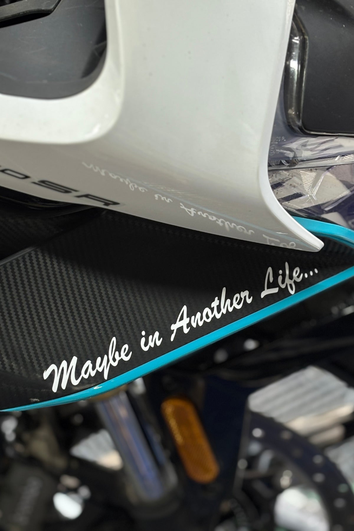 Motosiklet ve Kask için Maybe in Another Life Sticker (20CM)