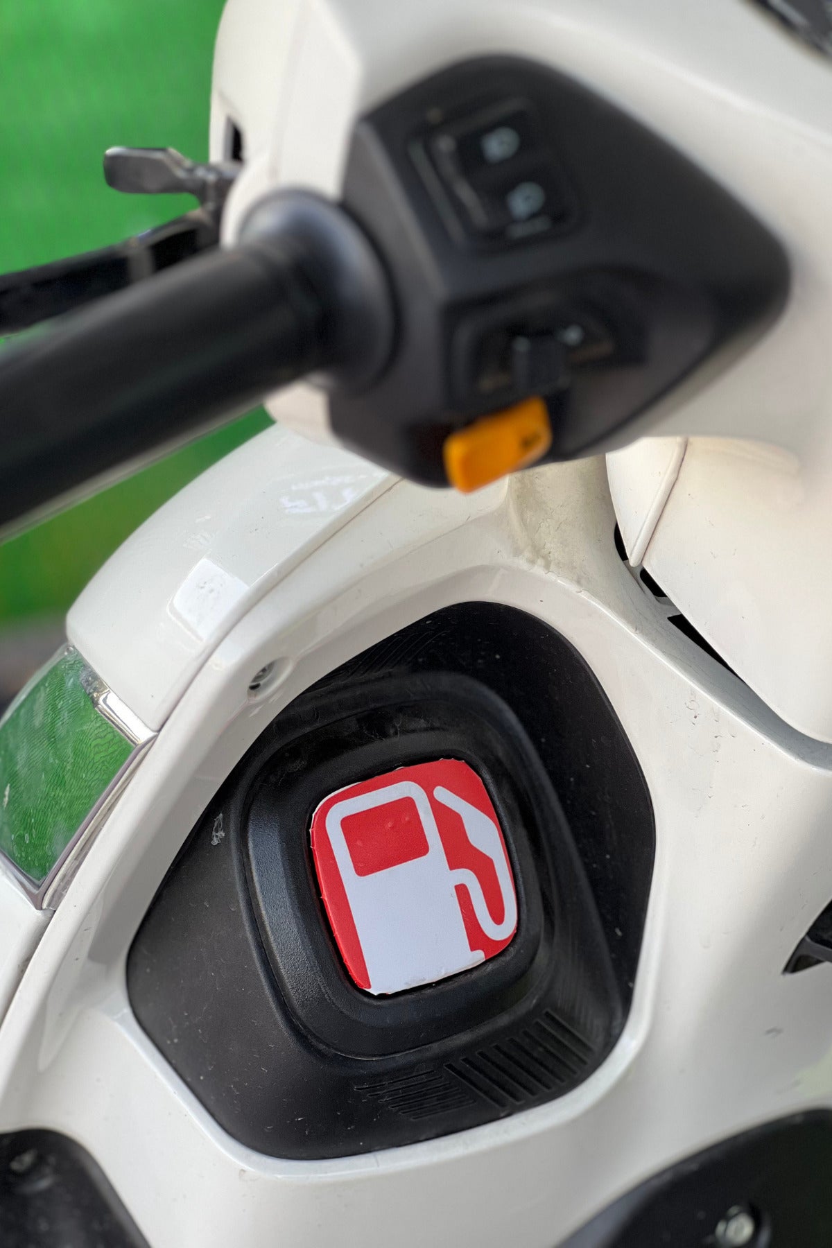 TVS Jupiter Depo Kapağı Kaplaması Sticker
