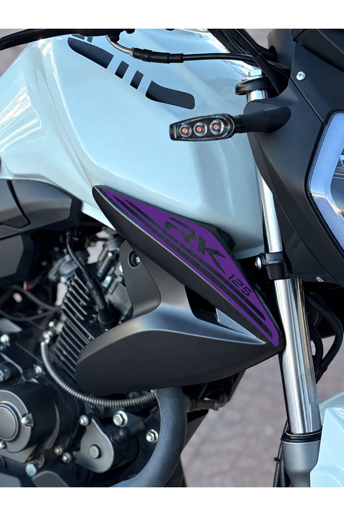 RKS RK125 için Yan Drenajlara Uyumlu RK 125 Sticker Etiket (Sağ ve Sol)