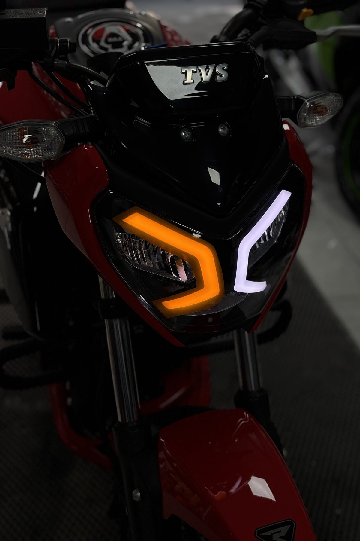 TVS Raider Gündüz Farı için Renkli Far Filmi Sticker