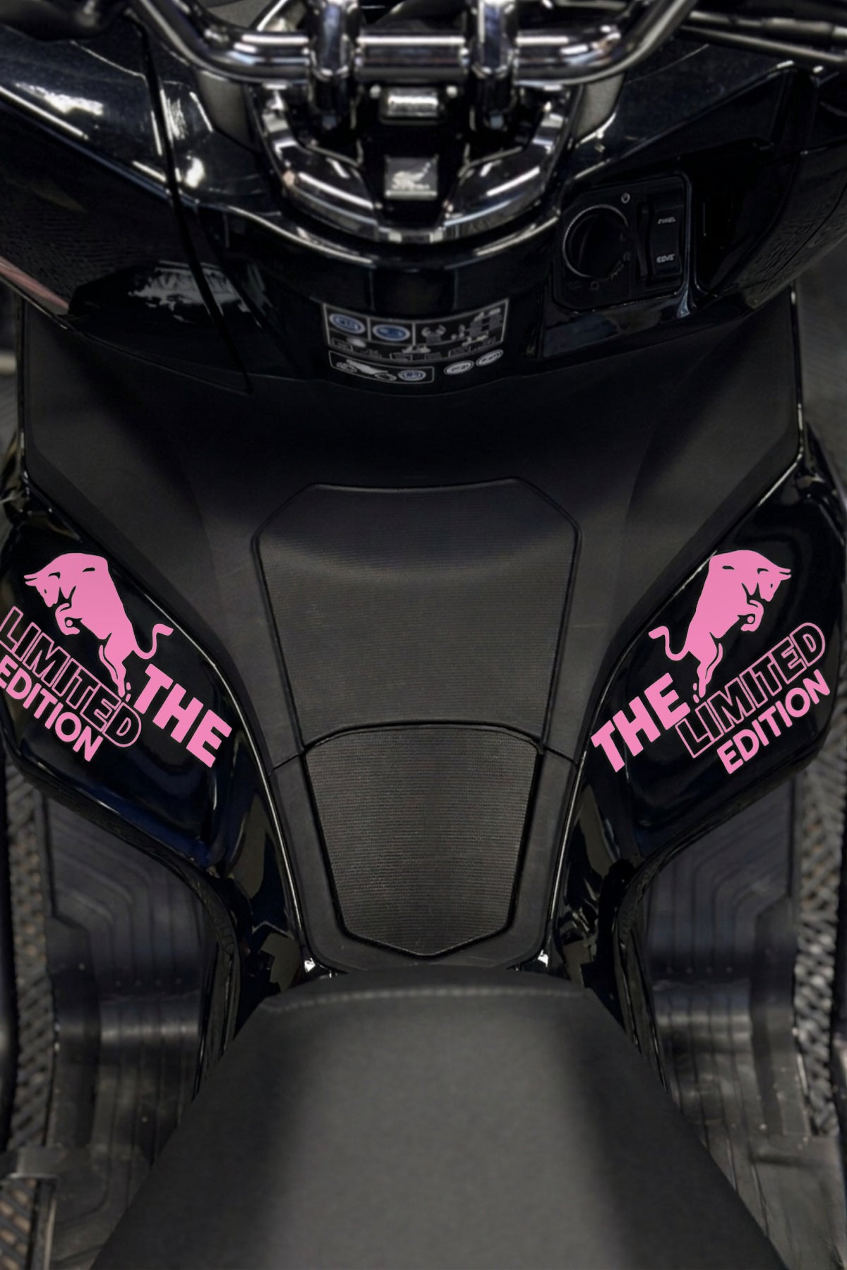 Honda PCX için Boğa Enerji Limited Edition Sticker Etiket (Sağ ve Sol)