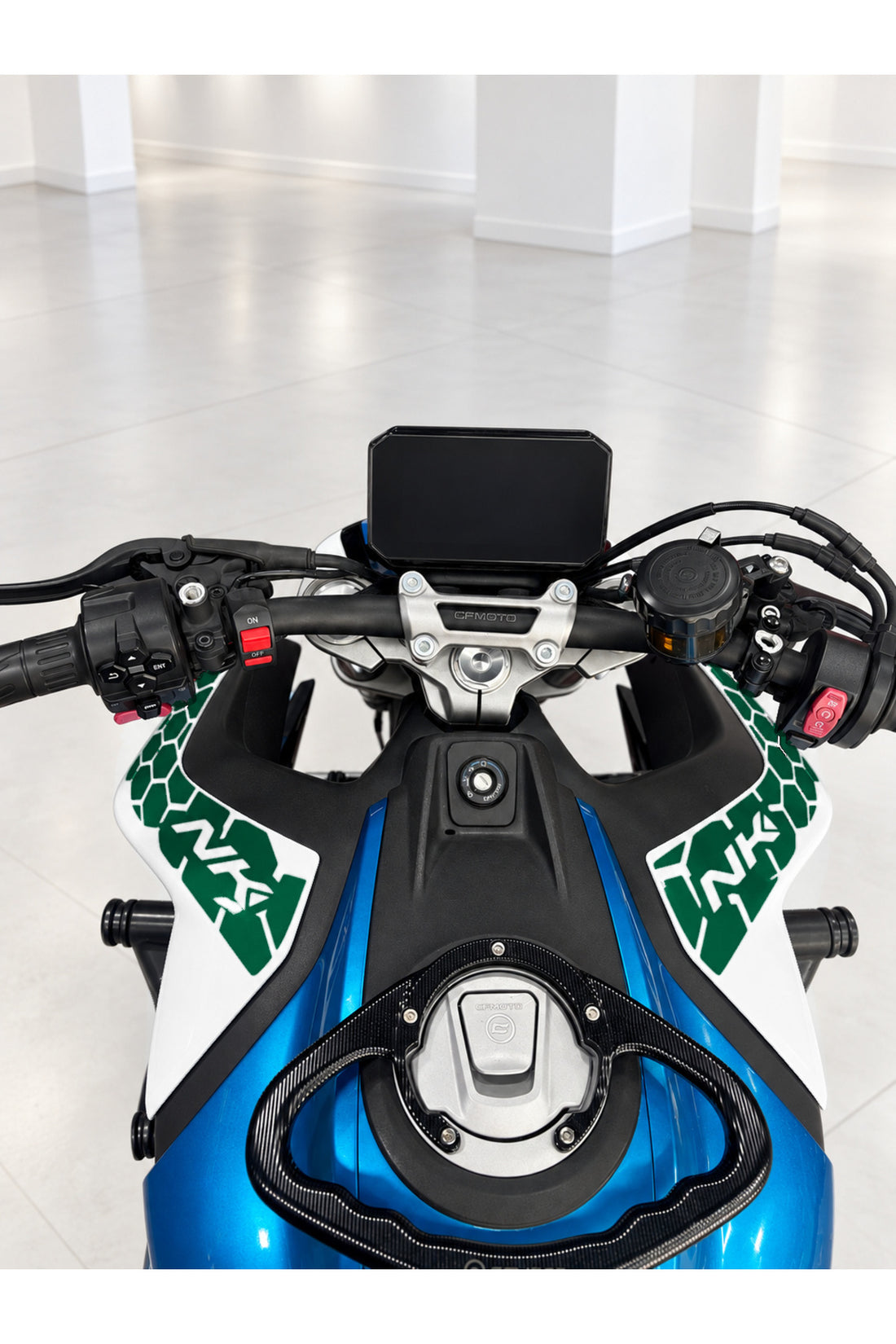 CFMOTO NK450 için Depo Önü Kordon Sticker Seti (Sağ ve Sol )