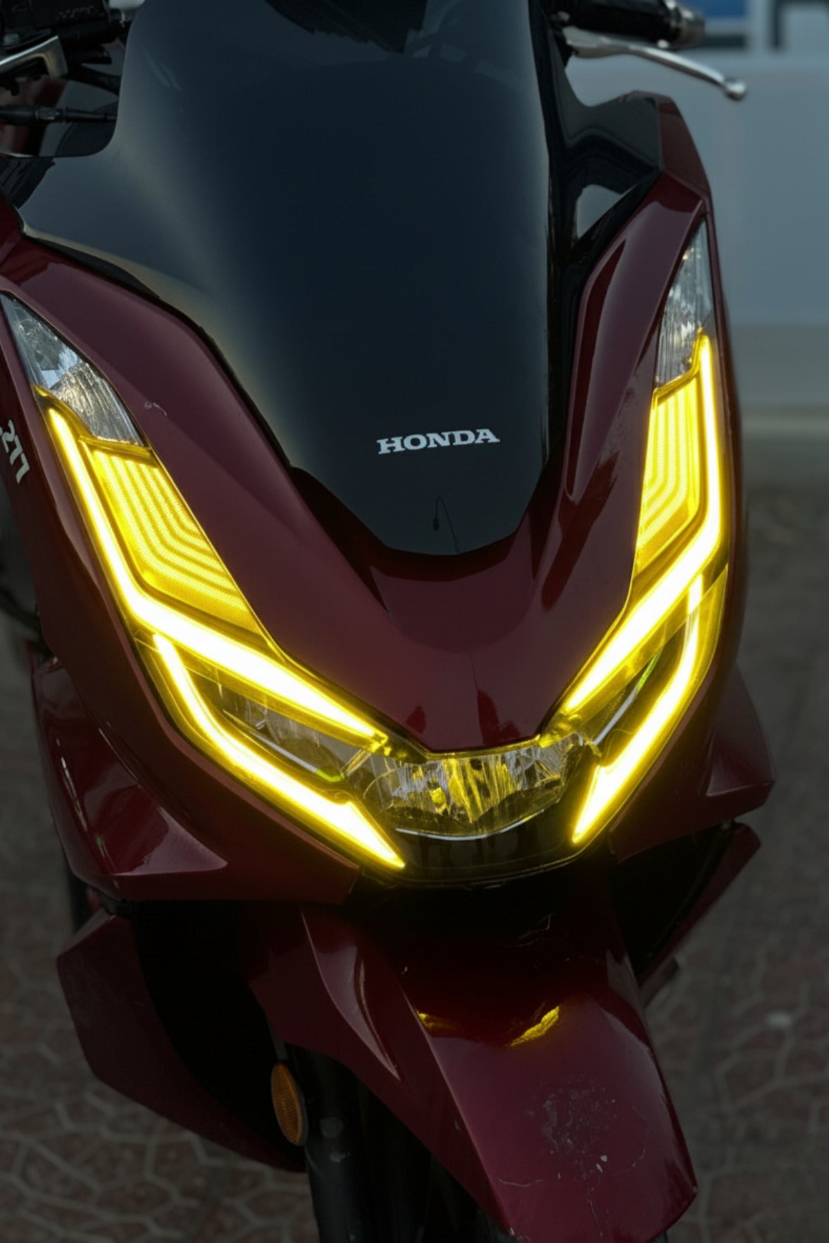 Honda PCX için Kalın Full Kaplamalı Far Tasarım Film Sticker Seti (2021-2022-2023-2024 Model)