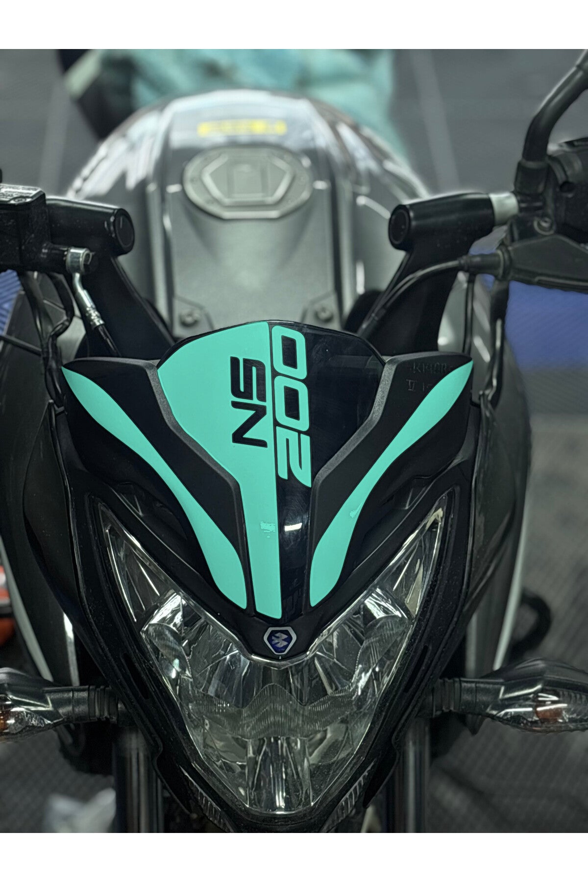 Bajaj Pulsar NS200 için Kafa Detay Sticker Seti NS200 Yazılı 3 Parça