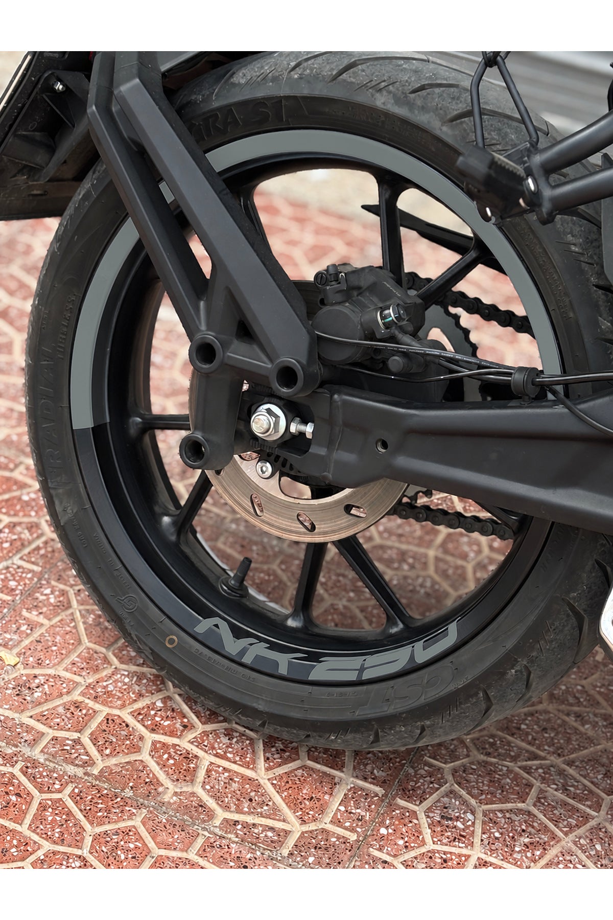 CFMOTO NK250 için Yarım Jant+ NK250 Yazıları Jant Şeridi Sticker Seti (Ön-Arka Yeterli)