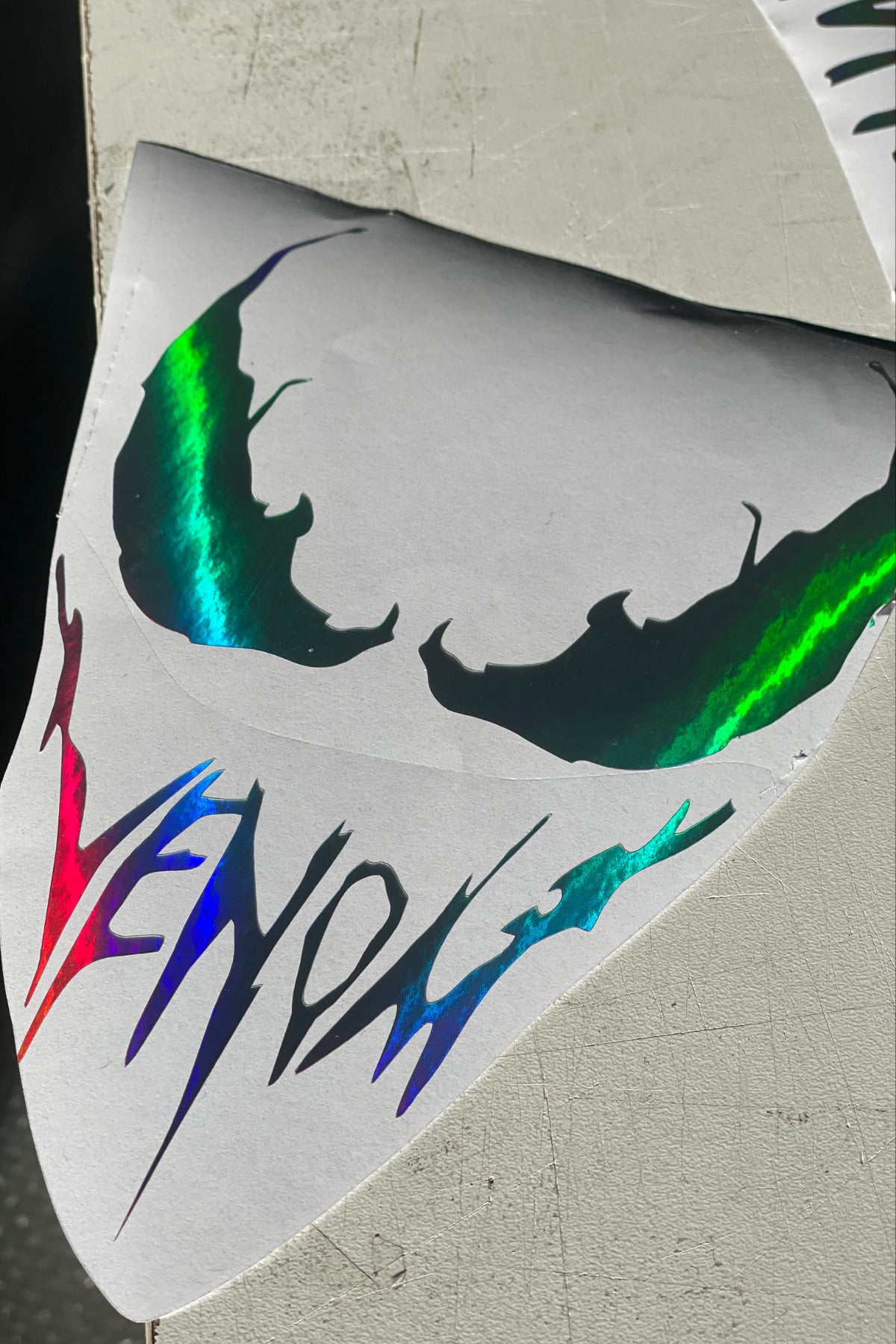 Dekoratif Hologramlı Parlak  Venom Sticker Motor-Araba-Kask için Etiket (1 Adet) Uyumlu