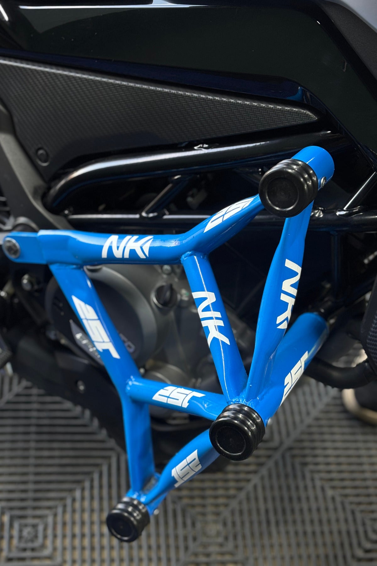 CFMOTO NK250 için Demir Stickerları Koruma Demiri Stickerları (9 Adet NK 9 Adet 250)