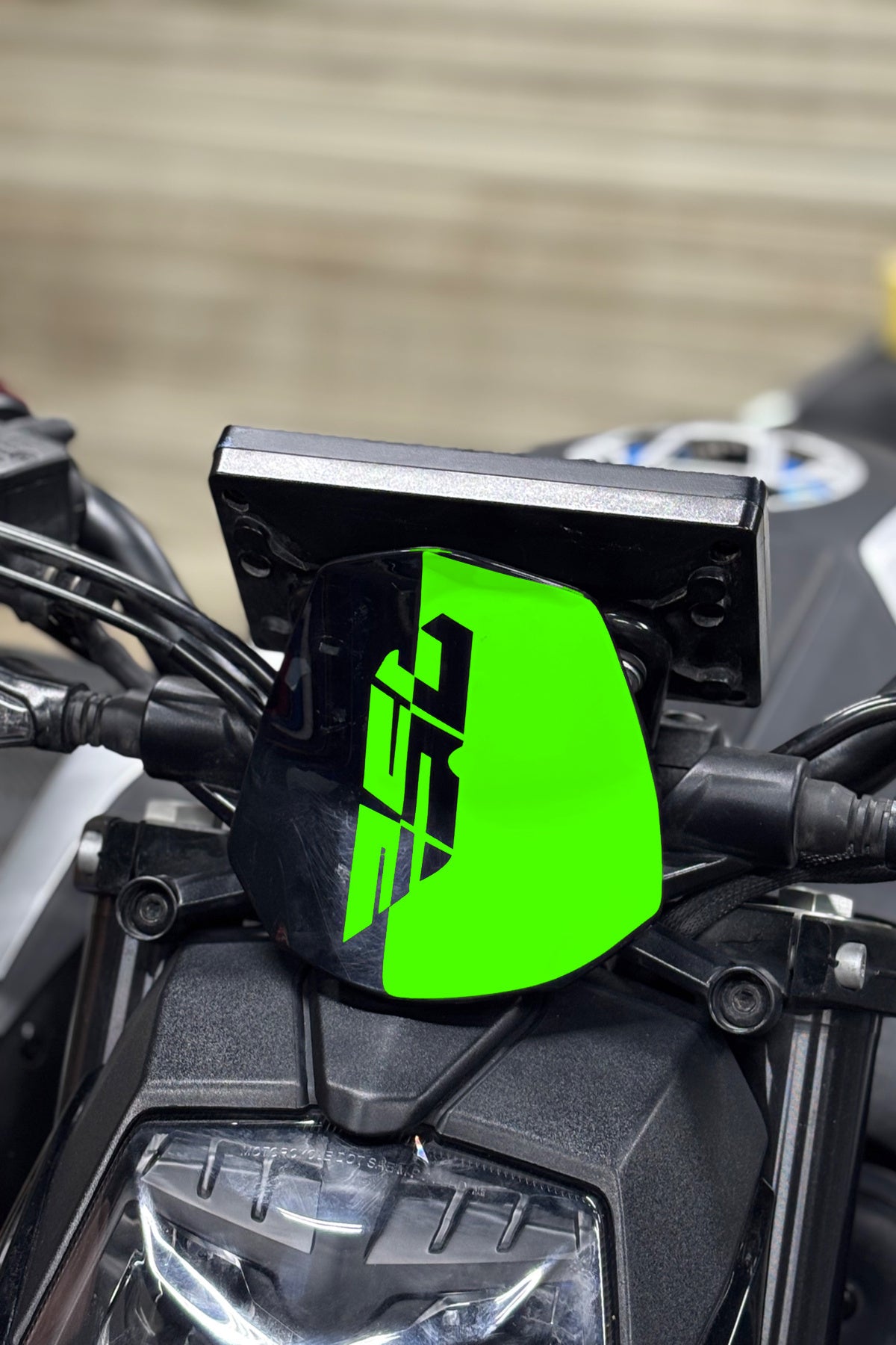 CFMOTO NK 250 için 250 yazılı Siper Kafa Detay Sticker