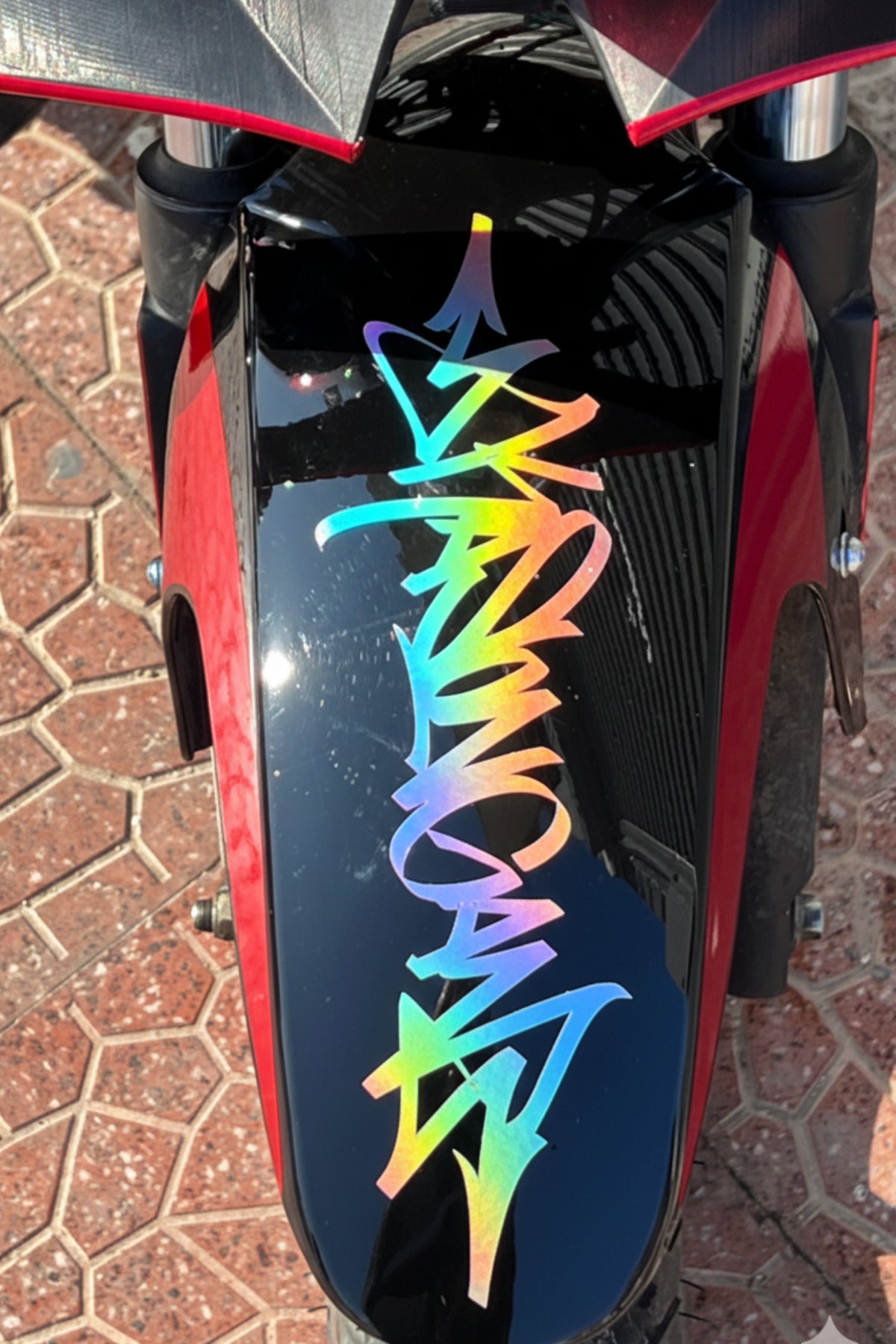 Motosiklet Çamurluk ve Grenajlara Uyumlu Grafiti Sticker Etiket (30CM)