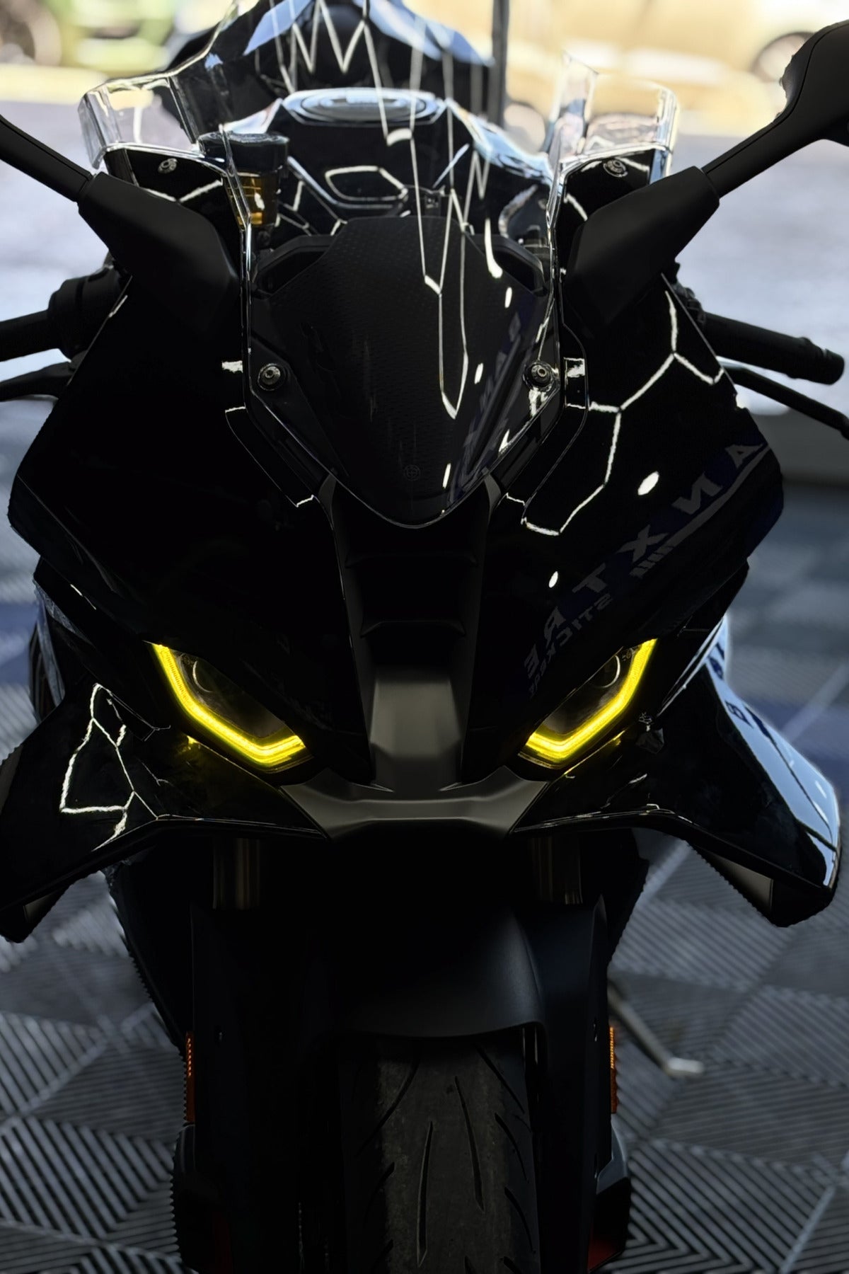 BMW S1000RR Motosiklet için Gündüz Ledi Hazır Kesim Renkli Far Filmi Sticker