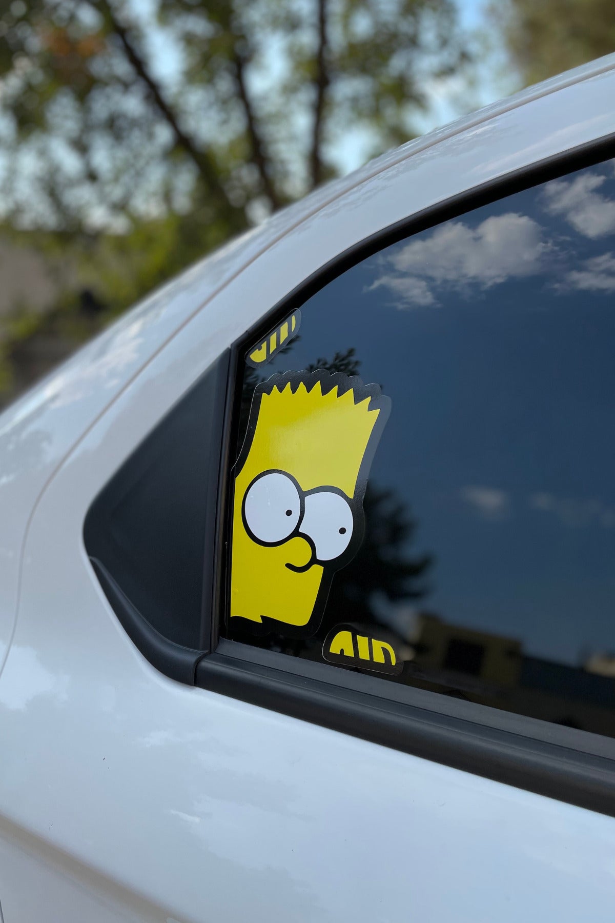 Araba Arka Camı için Simpsonlar Etiket Sticker (Sağ Taraf) 30CMx15CM (1 Adet)