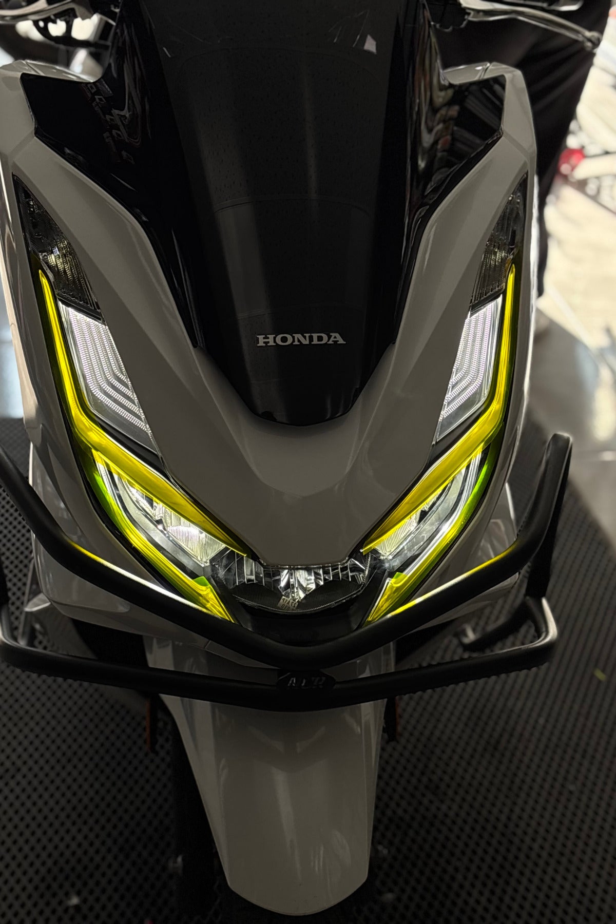 Honda PCX Gündüz Led için Far Tasarım Folyosu Sticker