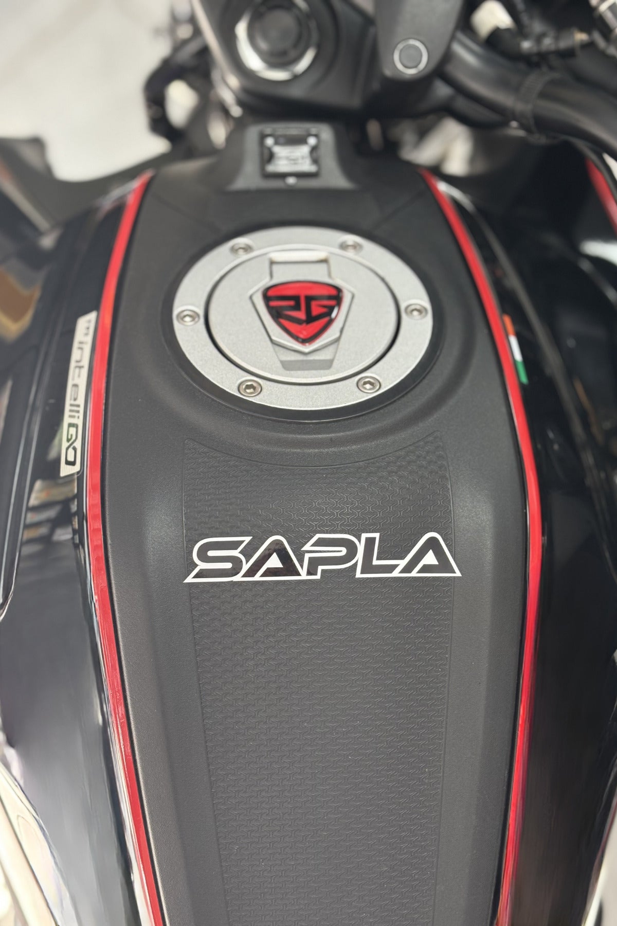 Motor ve Kask için Sapla Sticker Etiket (12CM)