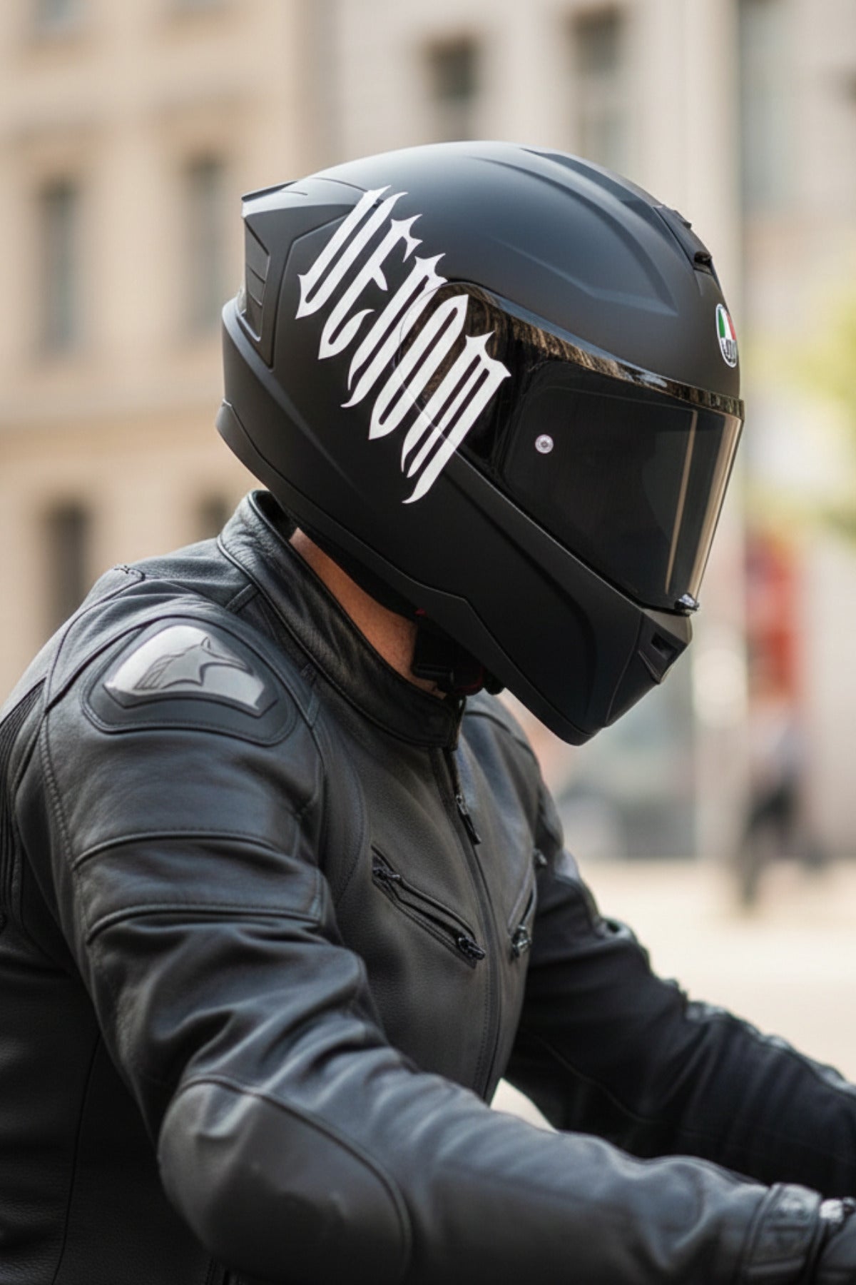 Motosiklet Kaskı için Gotic Yazı Tipiyle Venom Yazı Sticker (Tek Taraf)