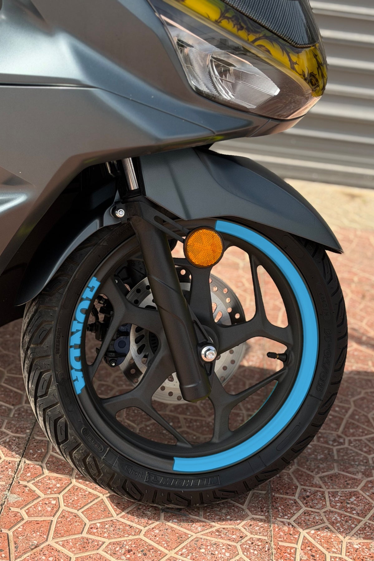 Honda Pcx için Honda Yazılı Yarım Jant Şeridi Sticker Seti (Ön-Arka-Sağ-Sol)