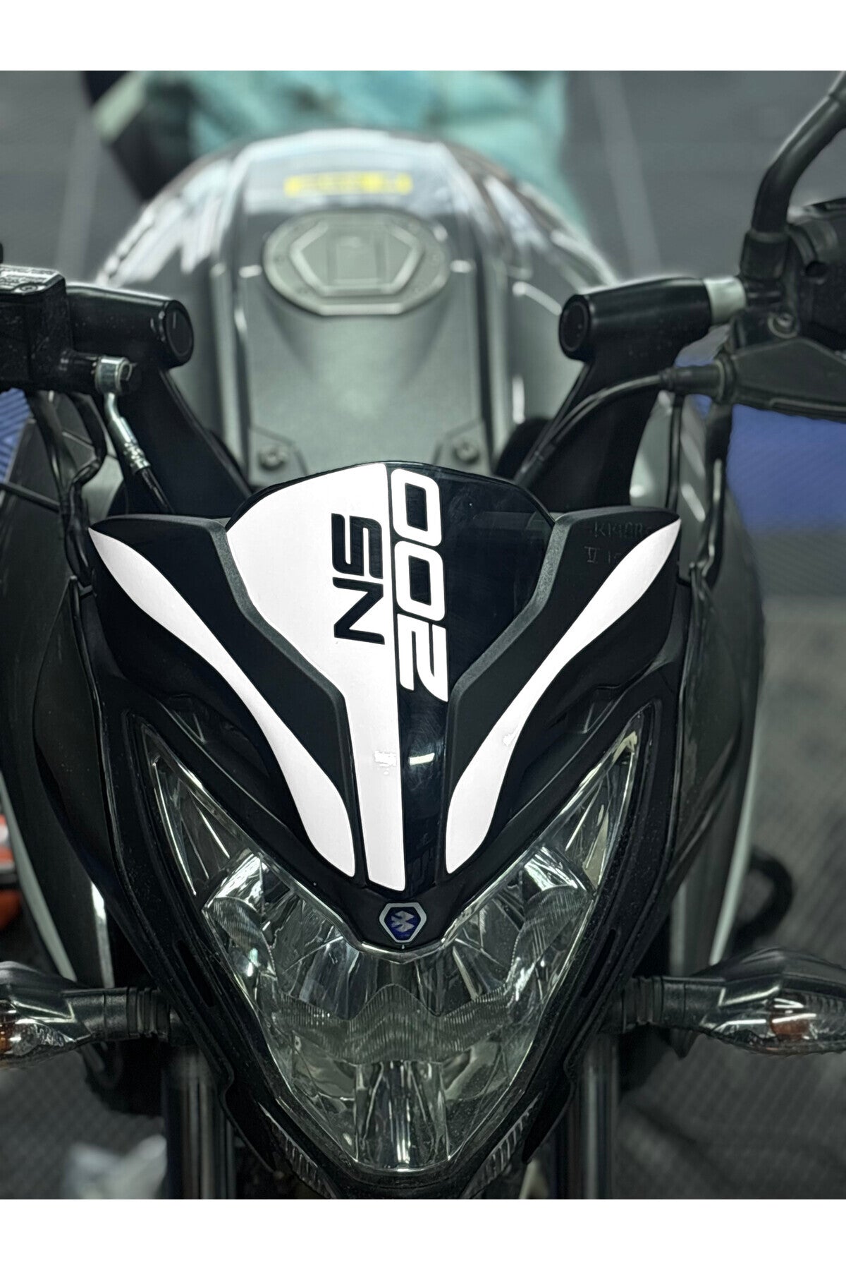 Bajaj Pulsar NS200 için Kafa Detay Sticker Seti NS200 Yazılı 3 Parça