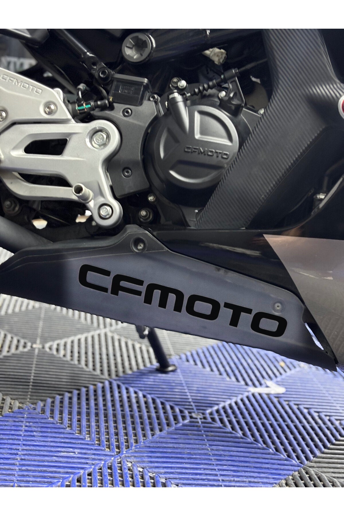 CFMOTO 450SR Alt Sakal için CFMOTO Yazı Sticker Etiket (30CM)