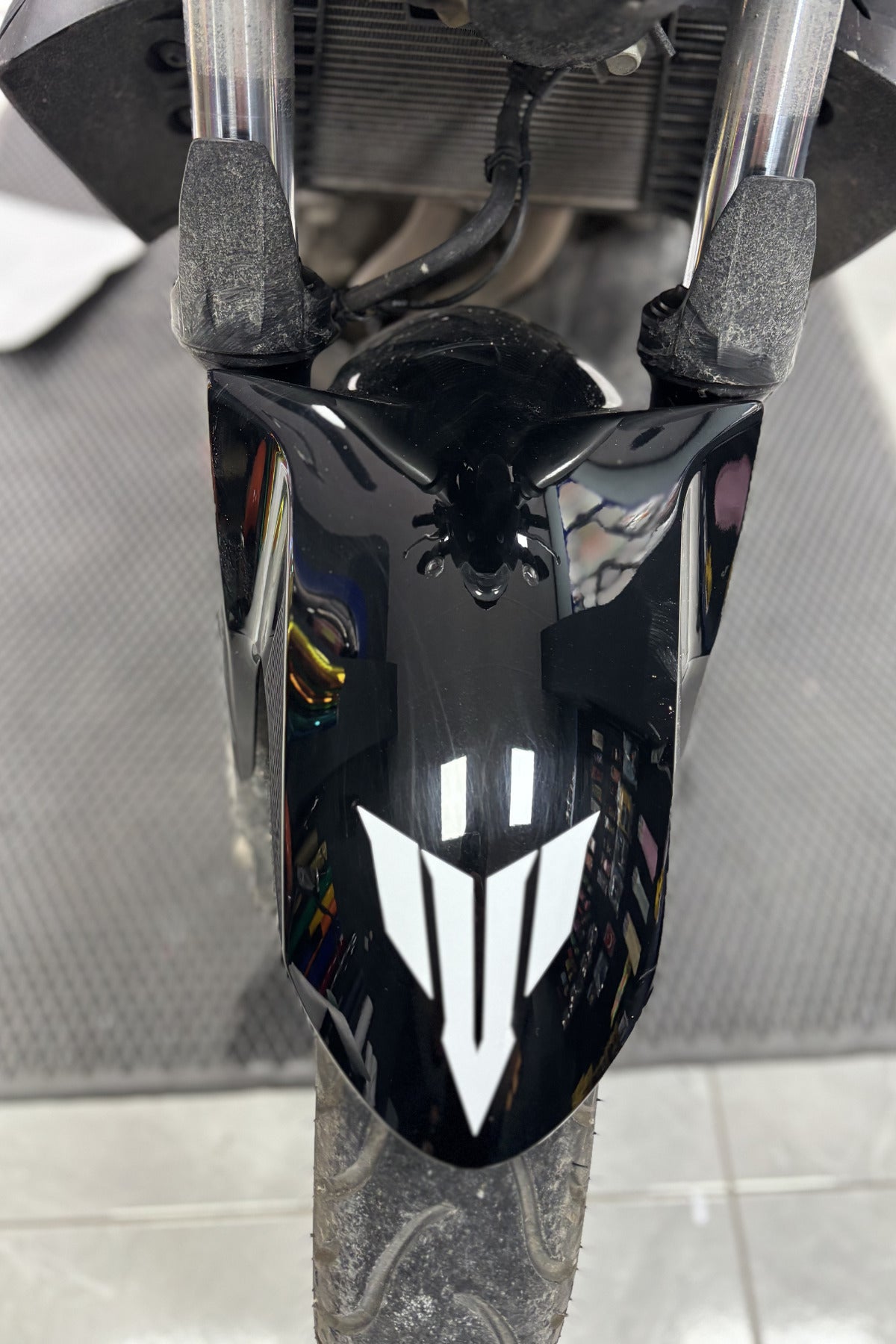 Motor ve Kask için Beyaz Renk MT Logo Sticker Etiket (10CM)