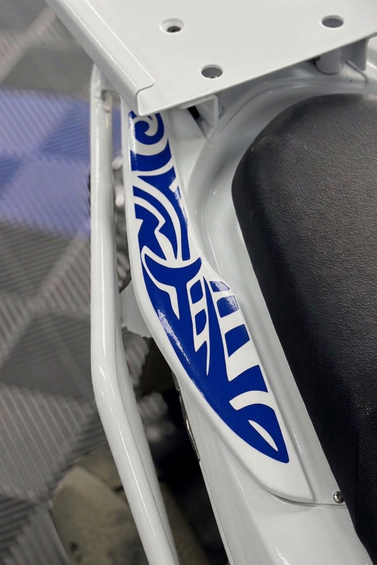 Honda PCX için Arka Tutamaç Uyumlu Tribal Desen Sticker (2018-2019-2020)