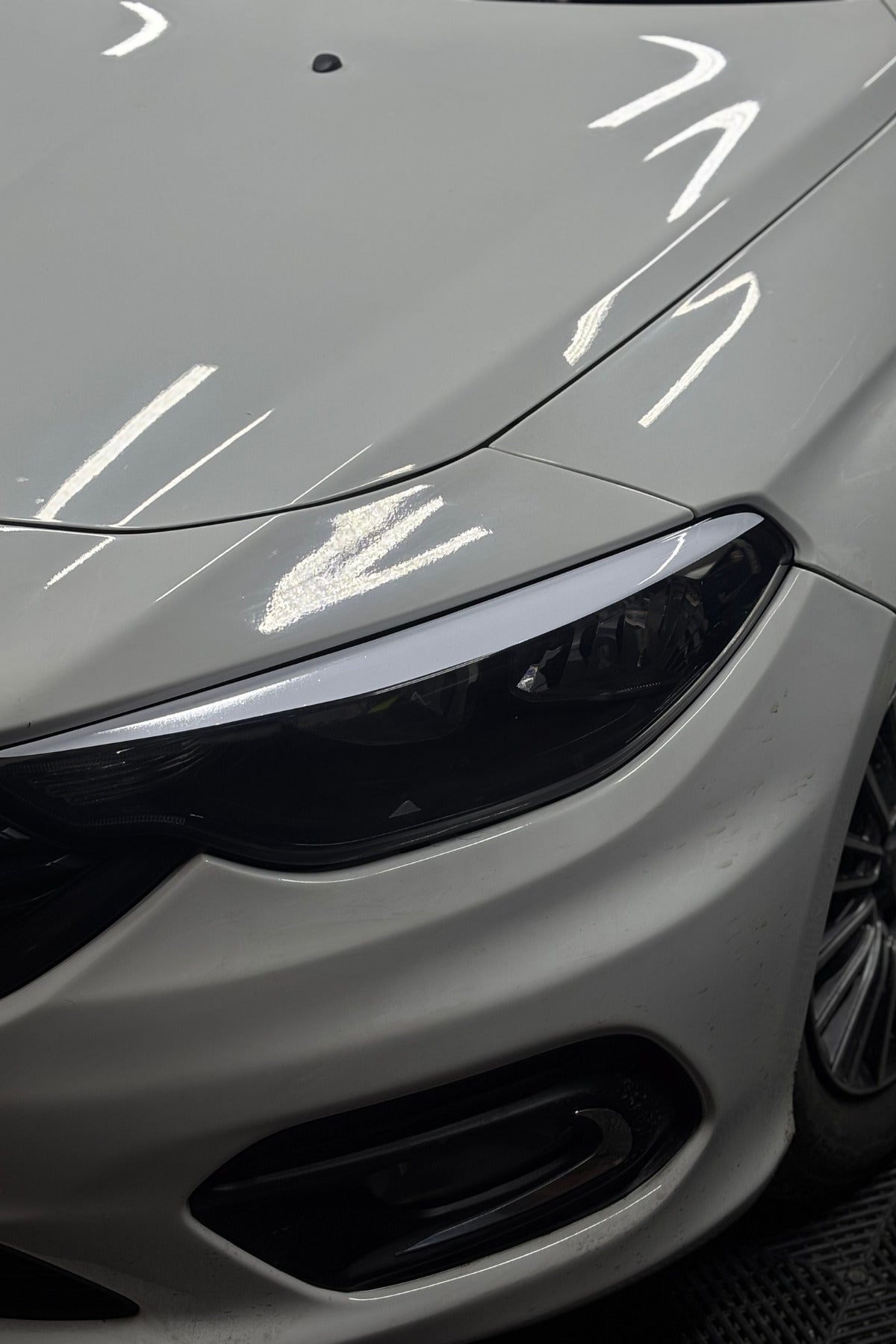 Fiat Egea için Far Kaşı Sticker Seti