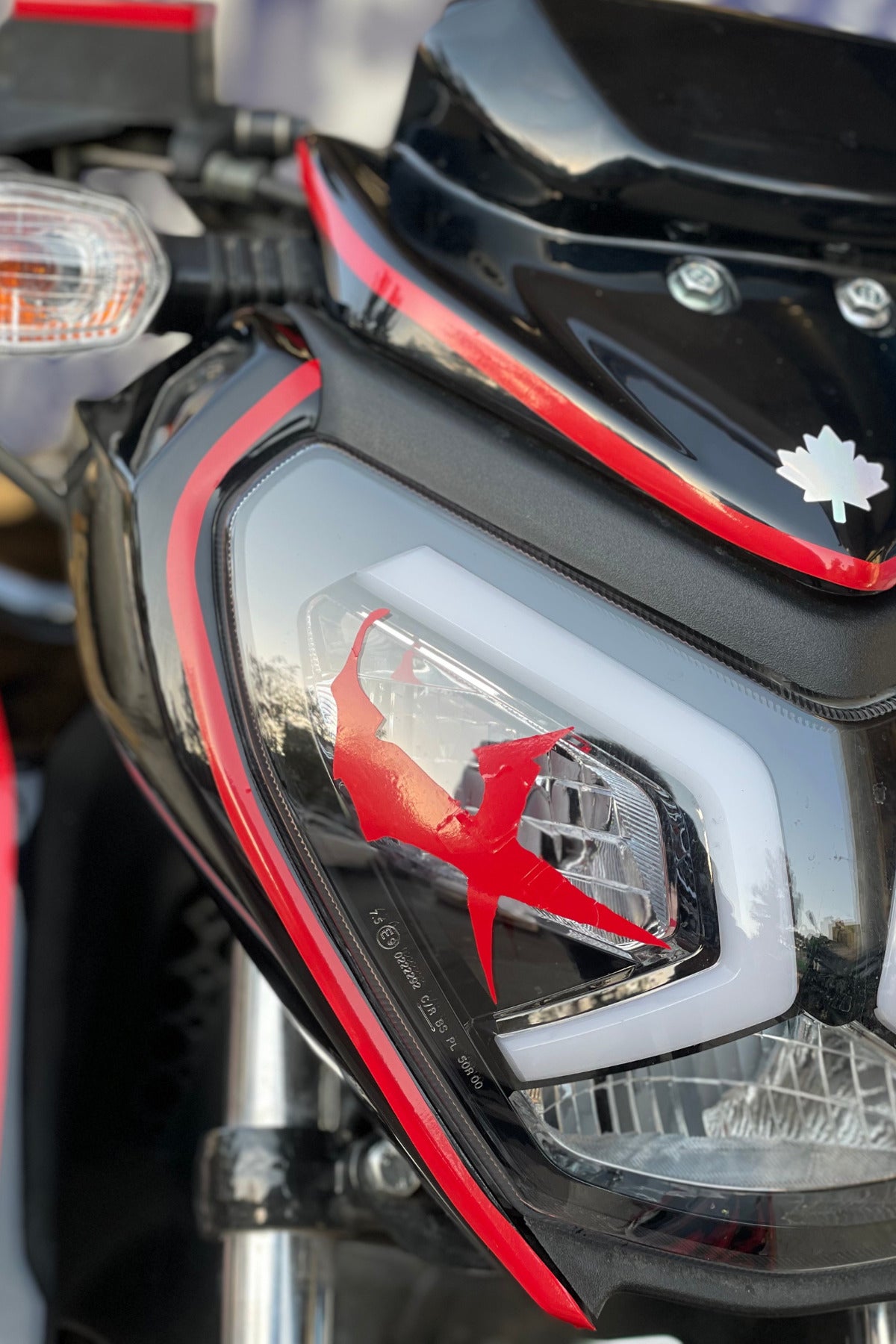 Motor Far Camı için Kırmızı Venom Göz Sticker Etiket (1 Adet)
