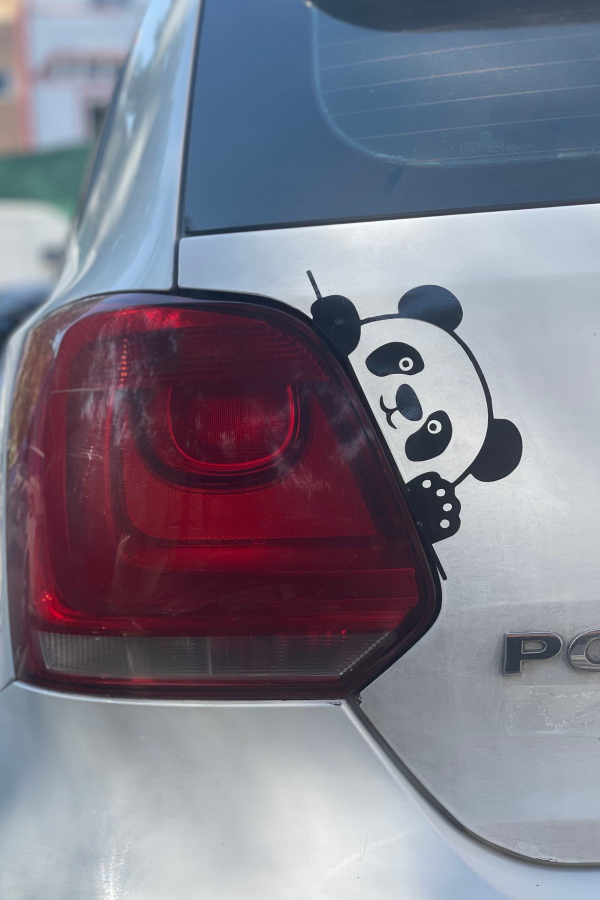 Araba için Bagajdan Bakan  Panda Sticker Etiket Tüm Araçlara Uyumlu (1 Adet)