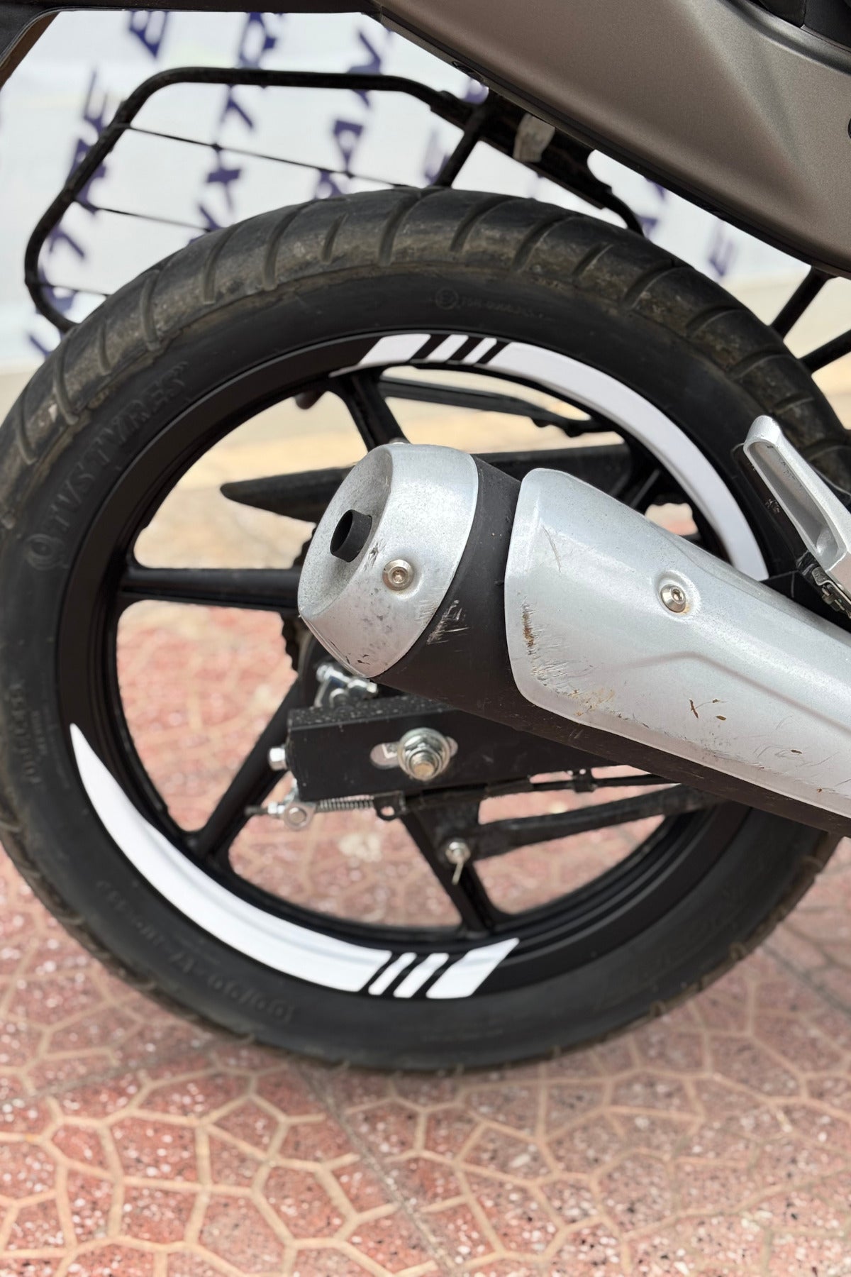 Motor ve Motosiklet için Kalın Kesikli Universal Tüm Jantlara Uyumlu Jant Şeridi (8 Parça)