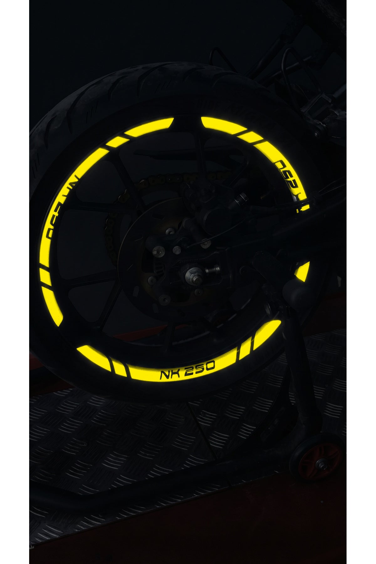 CFMOTO NK250 için NK250 Yazılı Reflektörlü 12 Parça Jant Şeridi