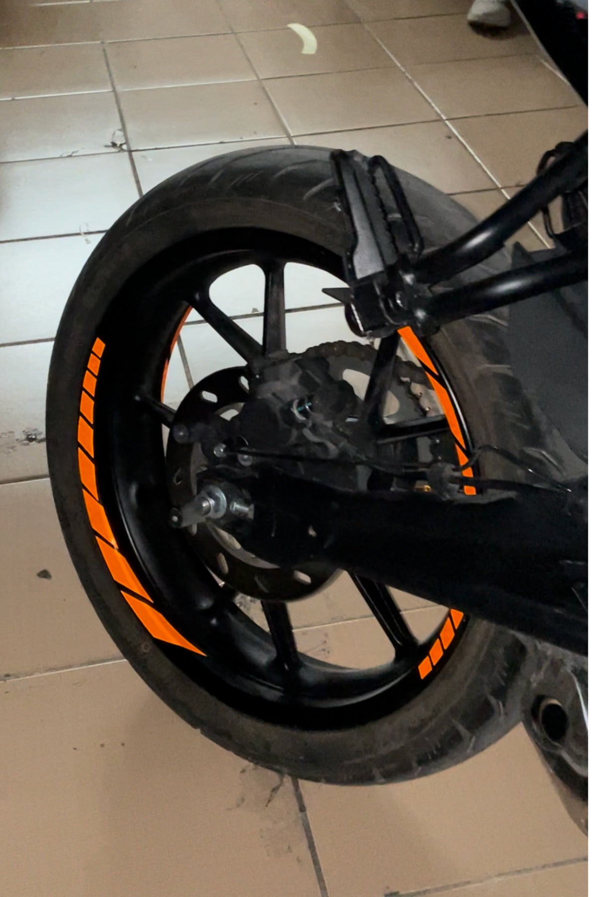 Reflektif Gece Parlayan Jant Şeridi Motor için Reflektif Parlayan Jant Şeridi 8 Parça