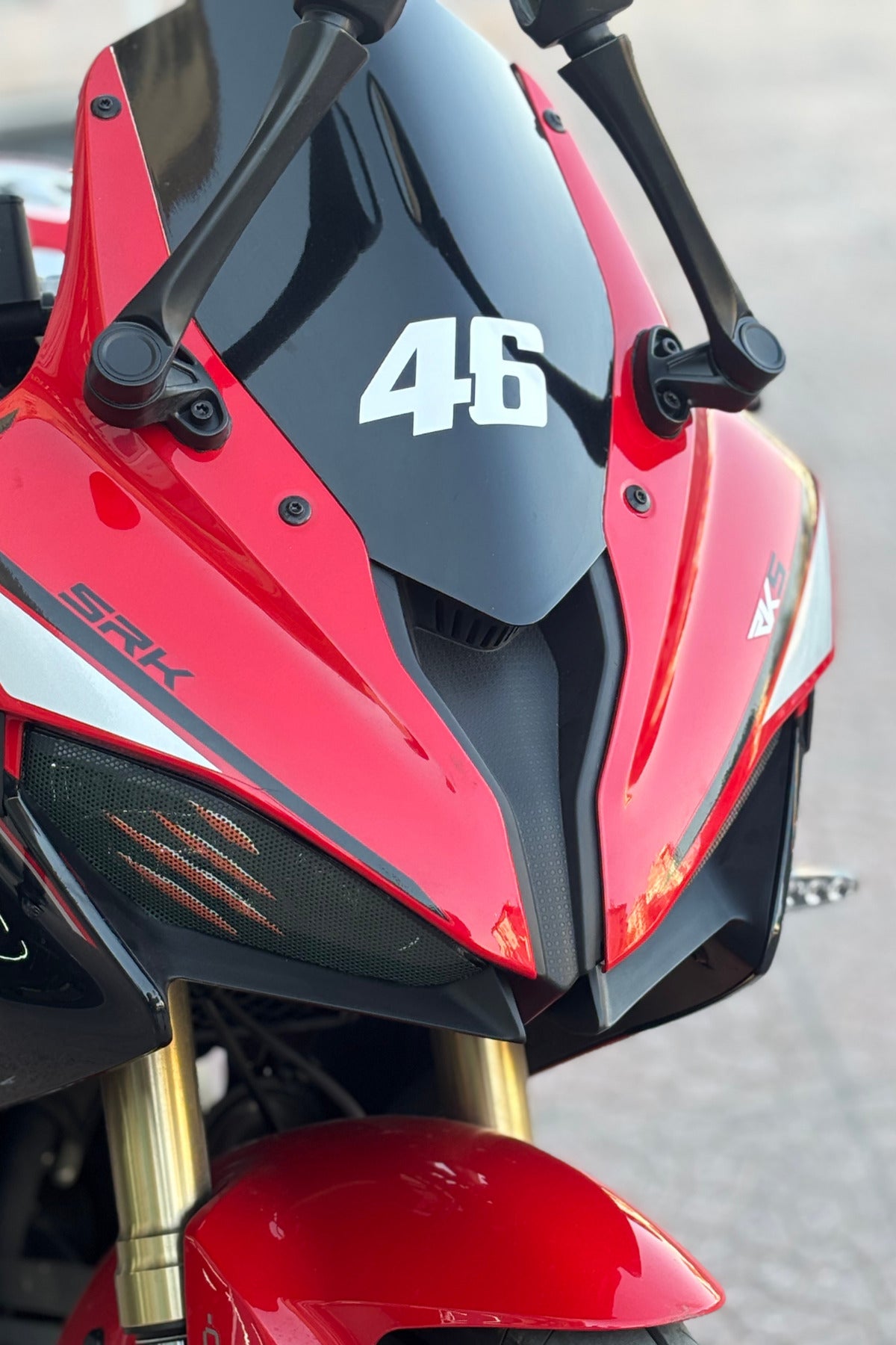 RKS SRK125 için Far Üstü Sticker Delikli Aydınlatma Engellemez (Sağ ve Sol)